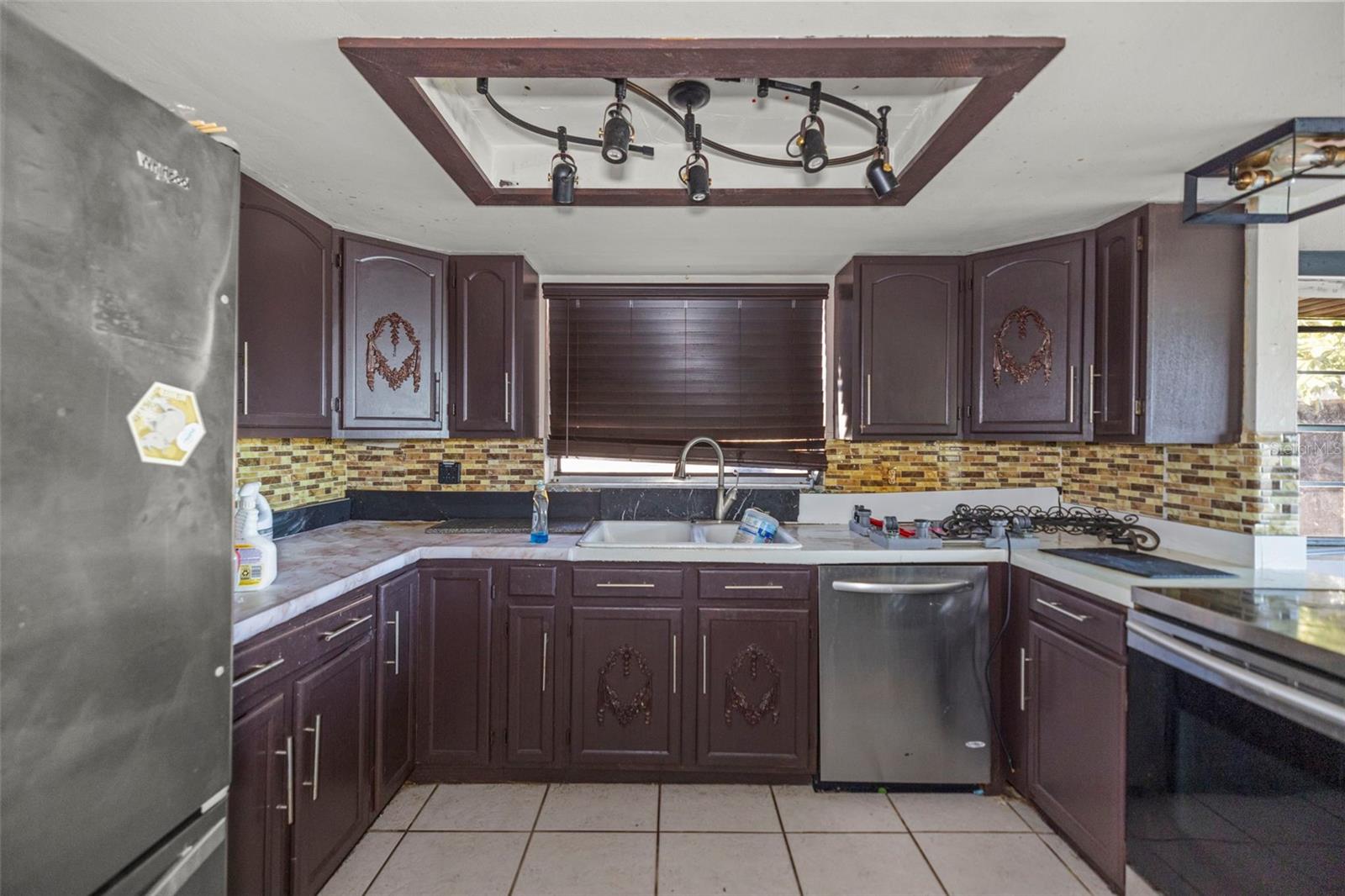 Image 6 of 19 For 3931 Holiday Lake Drive