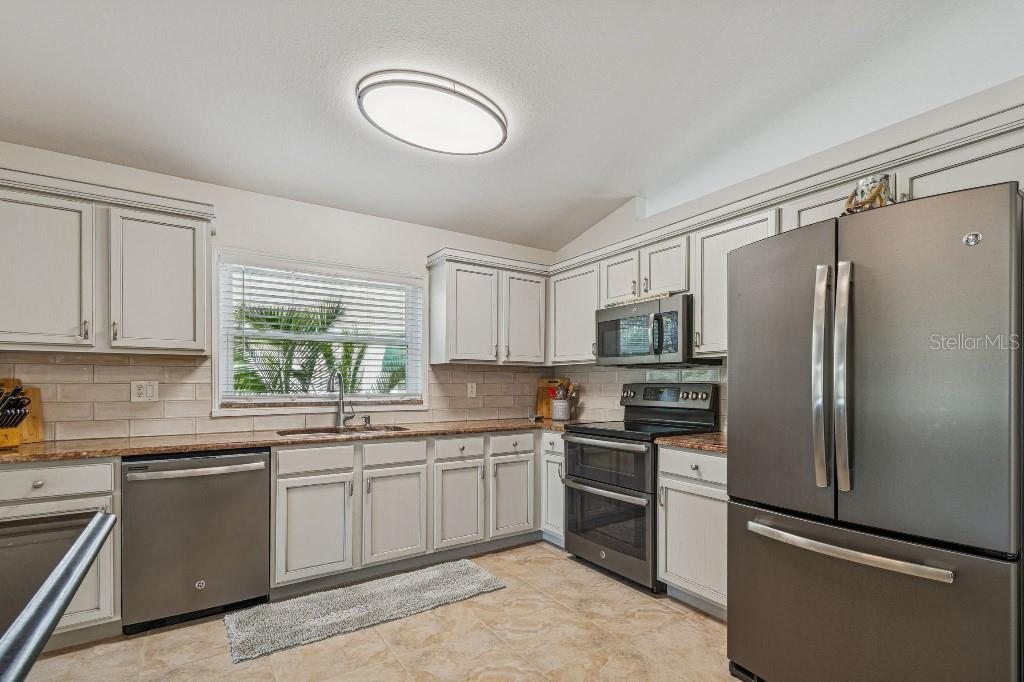 Image 10 of 43 For 5629 Grindstone Loop