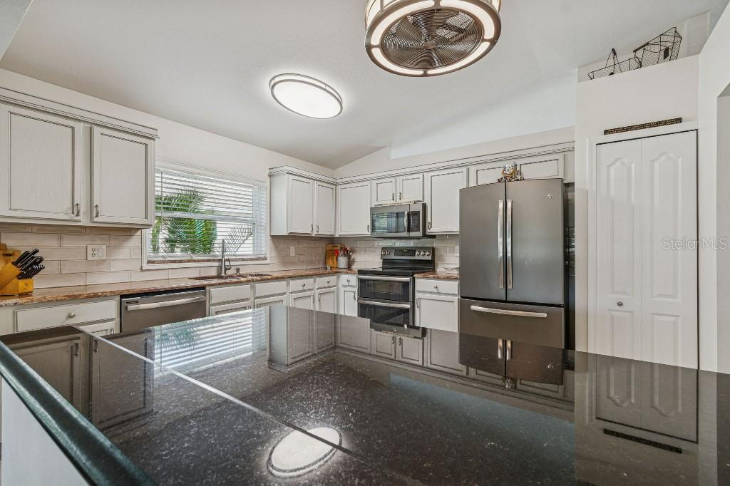 Image 12 of 43 For 5629 Grindstone Loop