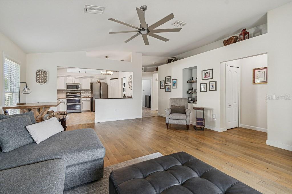 Image 16 of 43 For 5629 Grindstone Loop