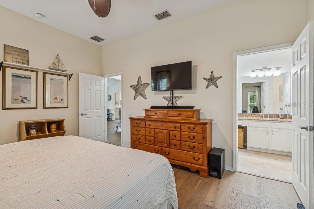 Image 21 of 43 For 5629 Grindstone Loop