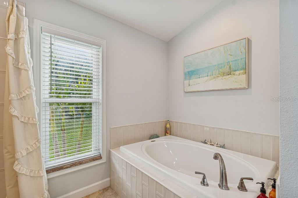 Image 25 of 43 For 5629 Grindstone Loop