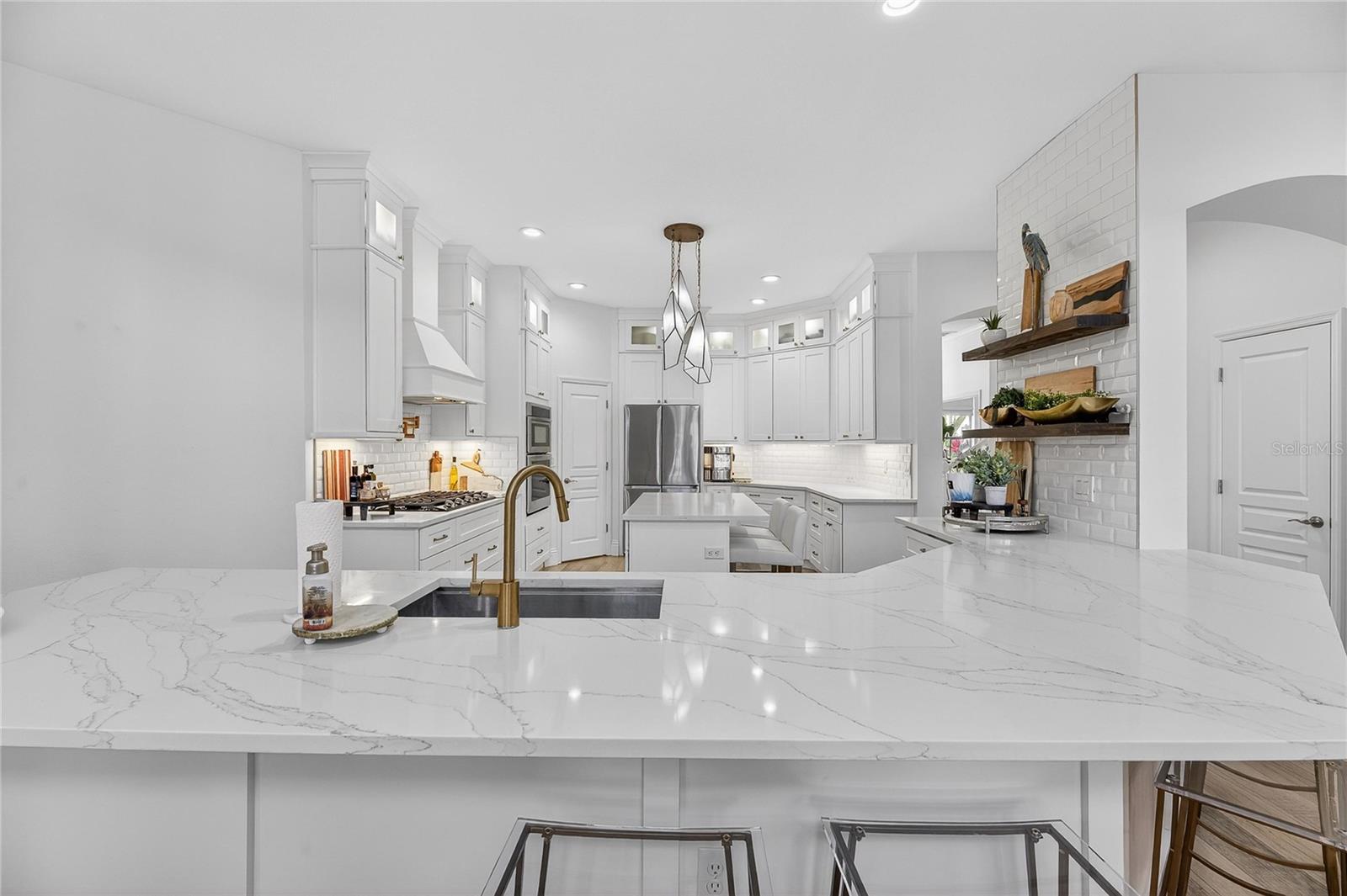 Image 25 of 96 For 415 Islebay Drive