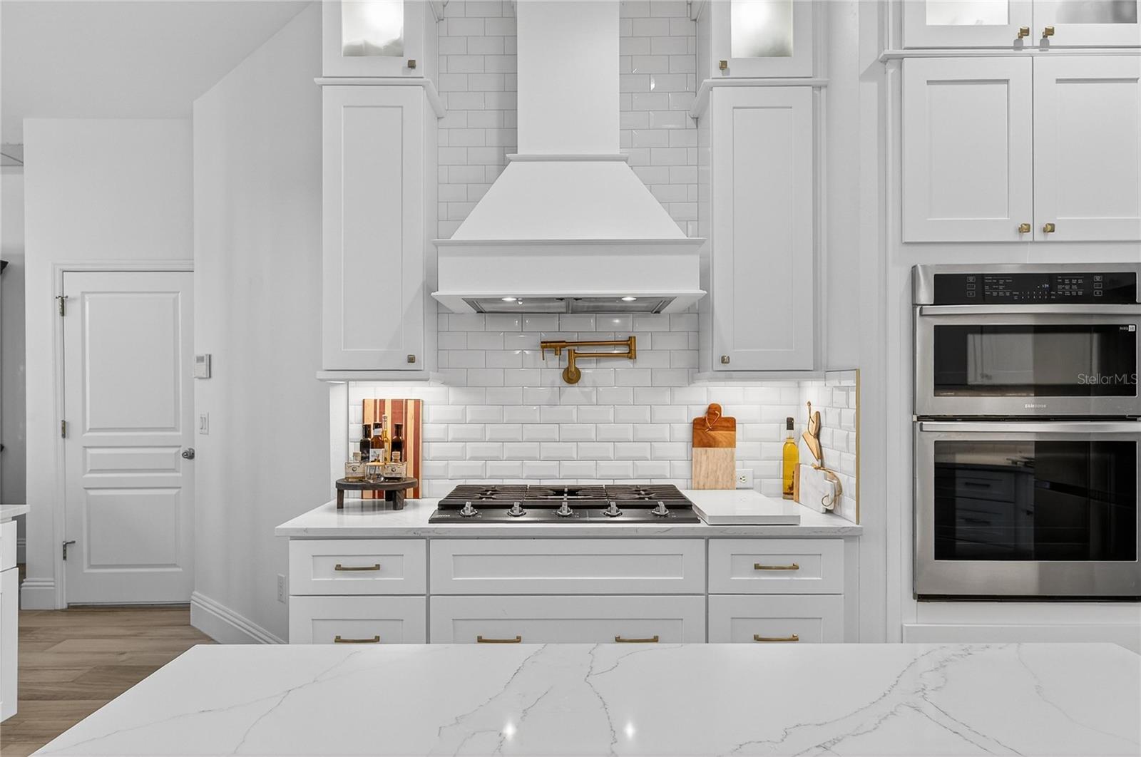 Image 29 of 96 For 415 Islebay Drive