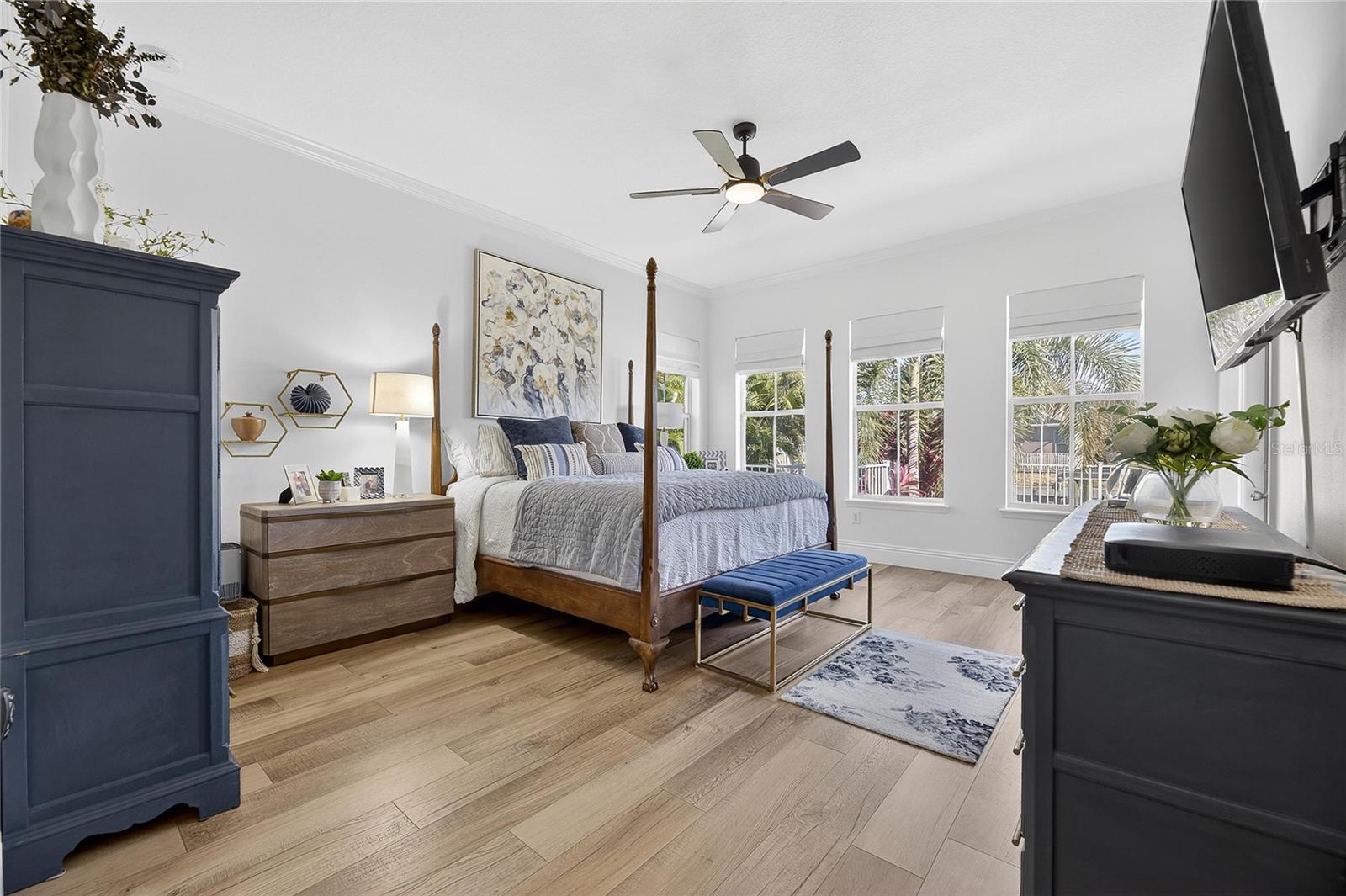 Image 42 of 96 For 415 Islebay Drive