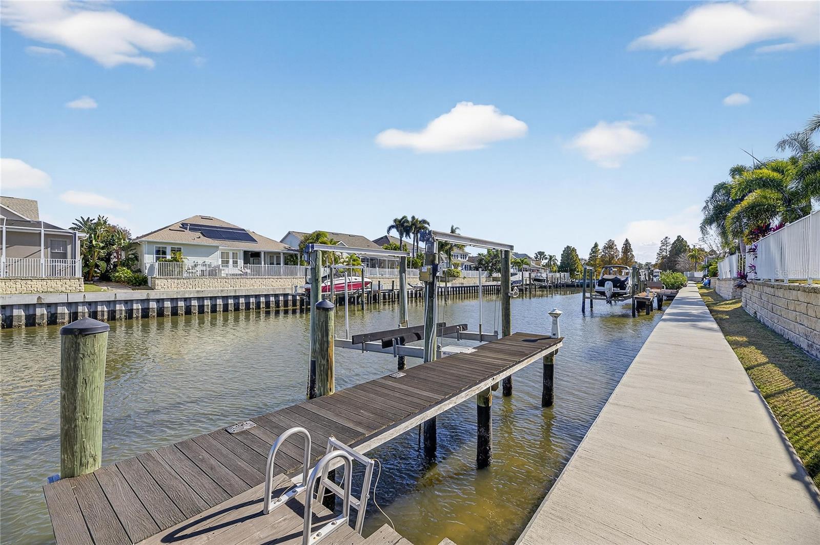 Image 74 of 96 For 415 Islebay Drive