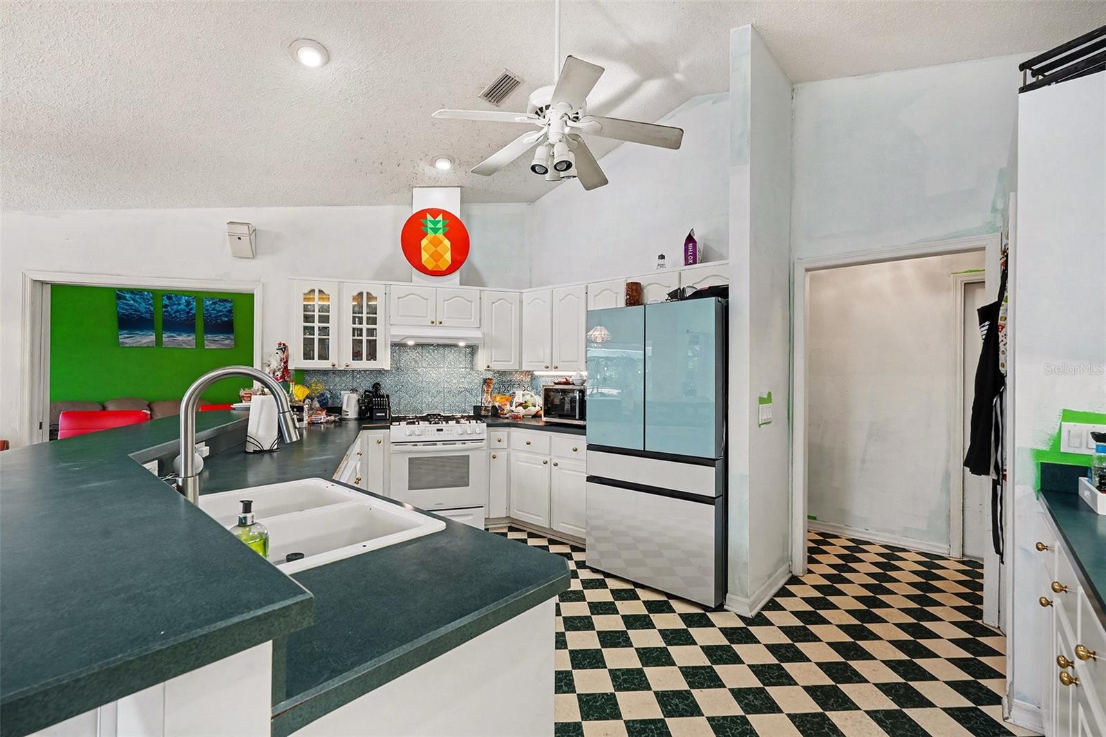 Image 11 of 25 For 12 Matricaria Court