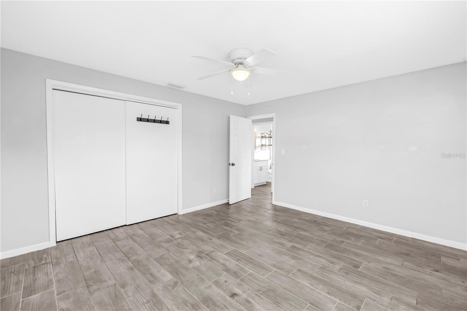 Image 23 of 34 For 5026 3rd Avenue S