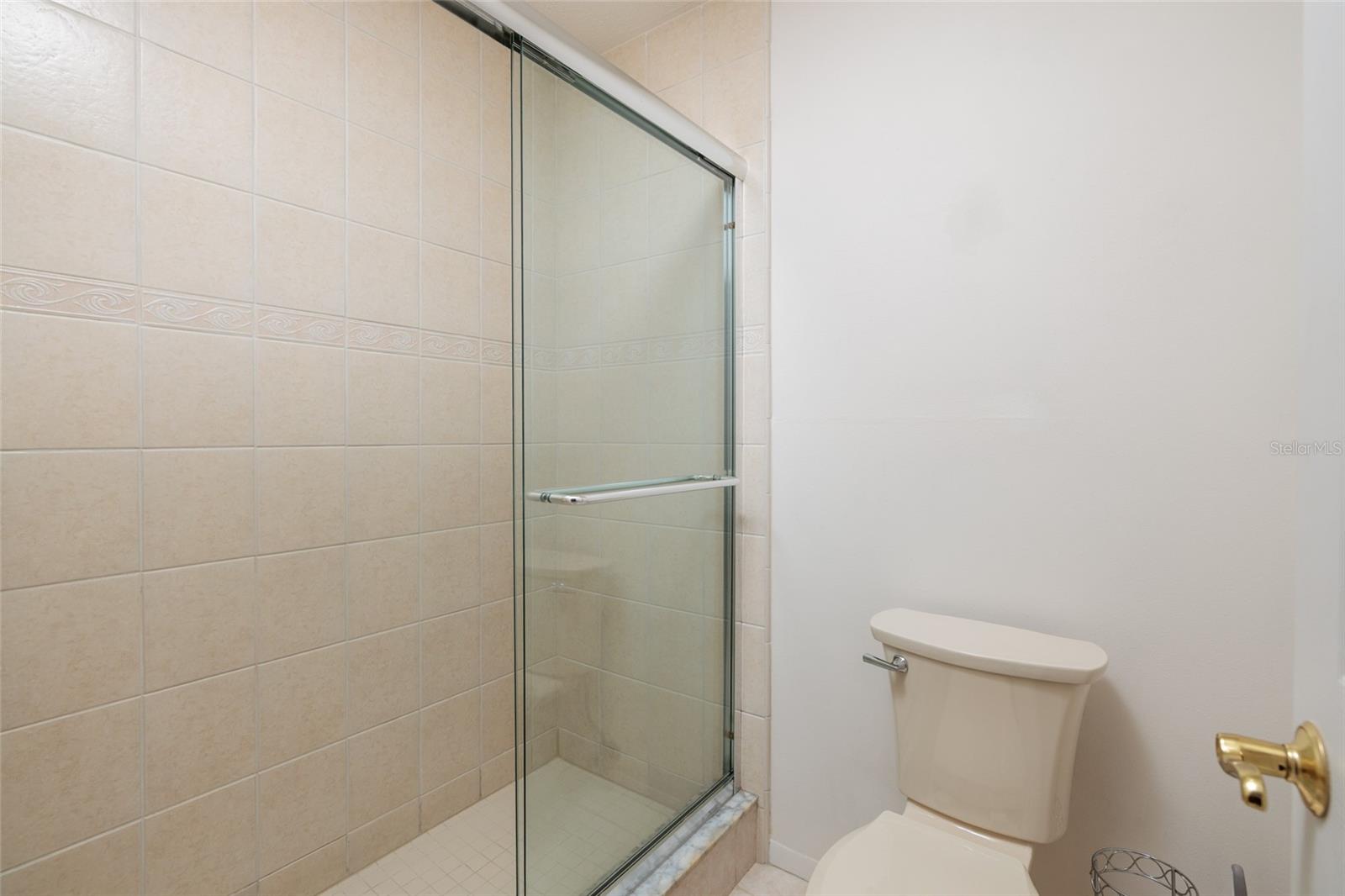 Image 19 of 64 For 216 Sun Vista Ct S