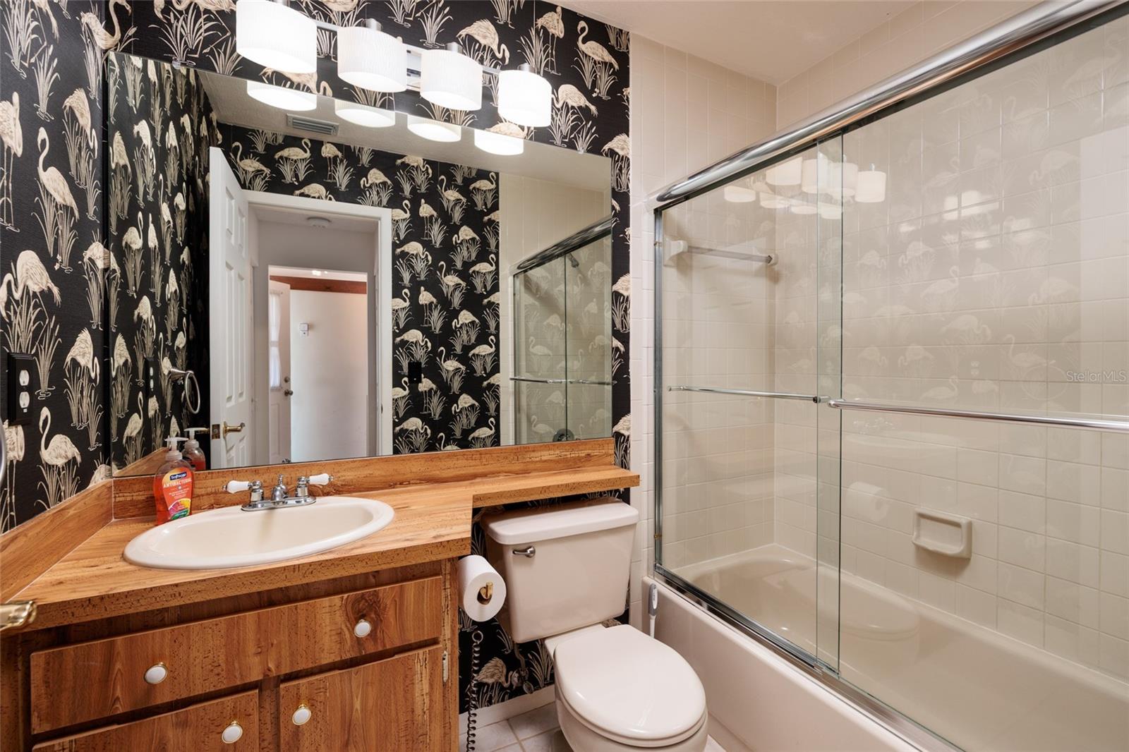 Image 23 of 64 For 216 Sun Vista Ct S