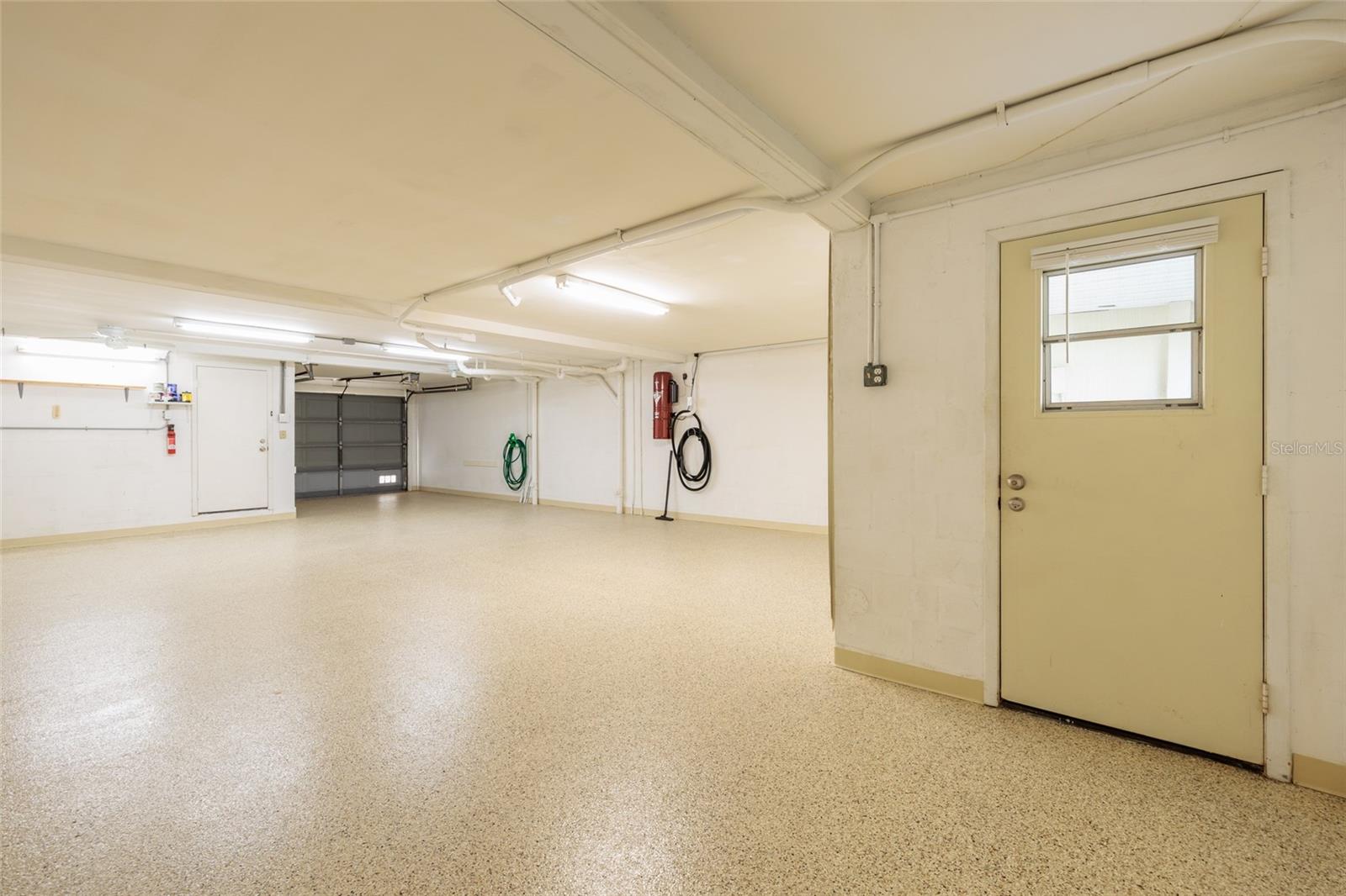 Image 27 of 64 For 216 Sun Vista Ct S