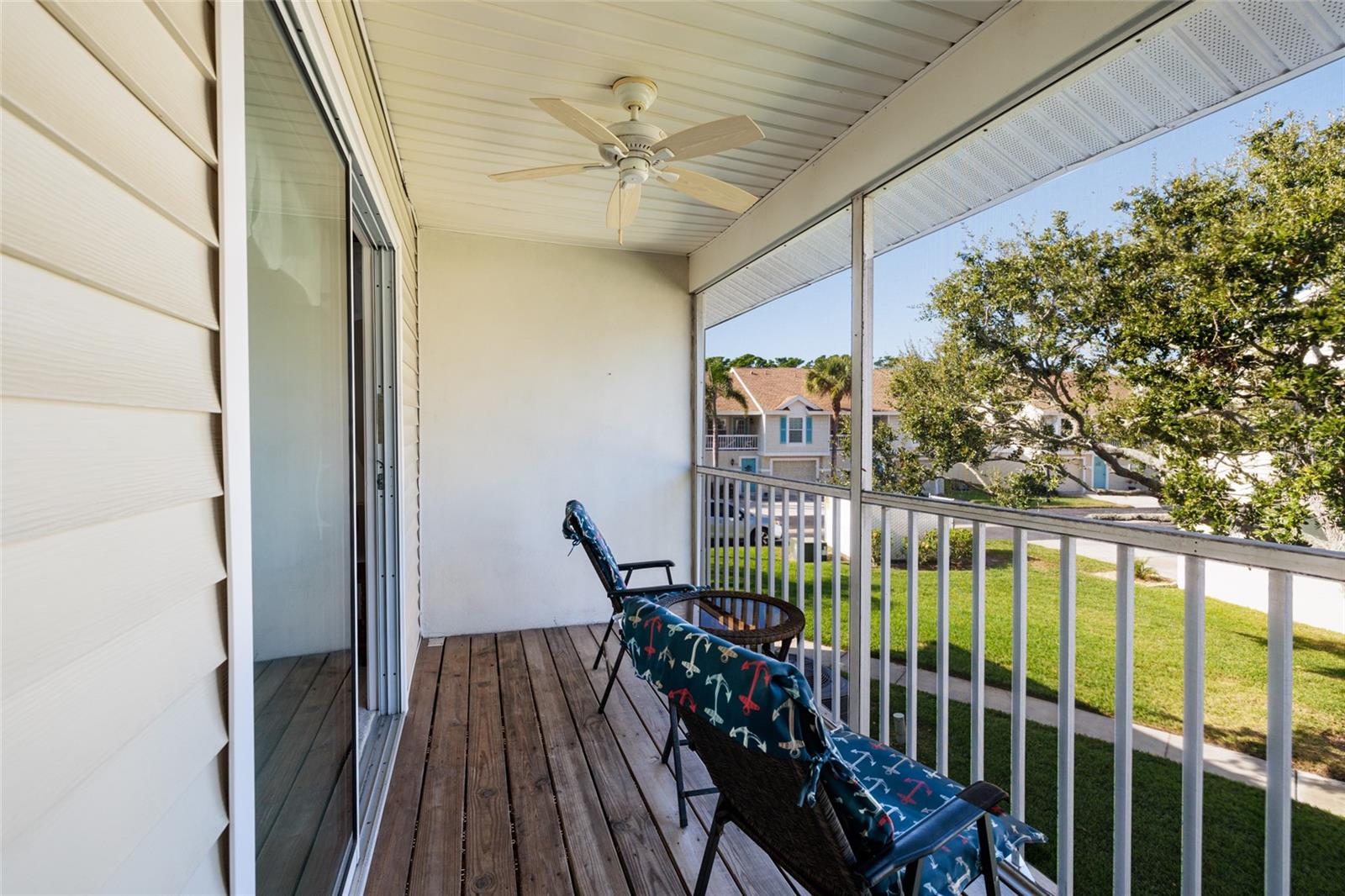 Image 29 of 64 For 216 Sun Vista Ct S