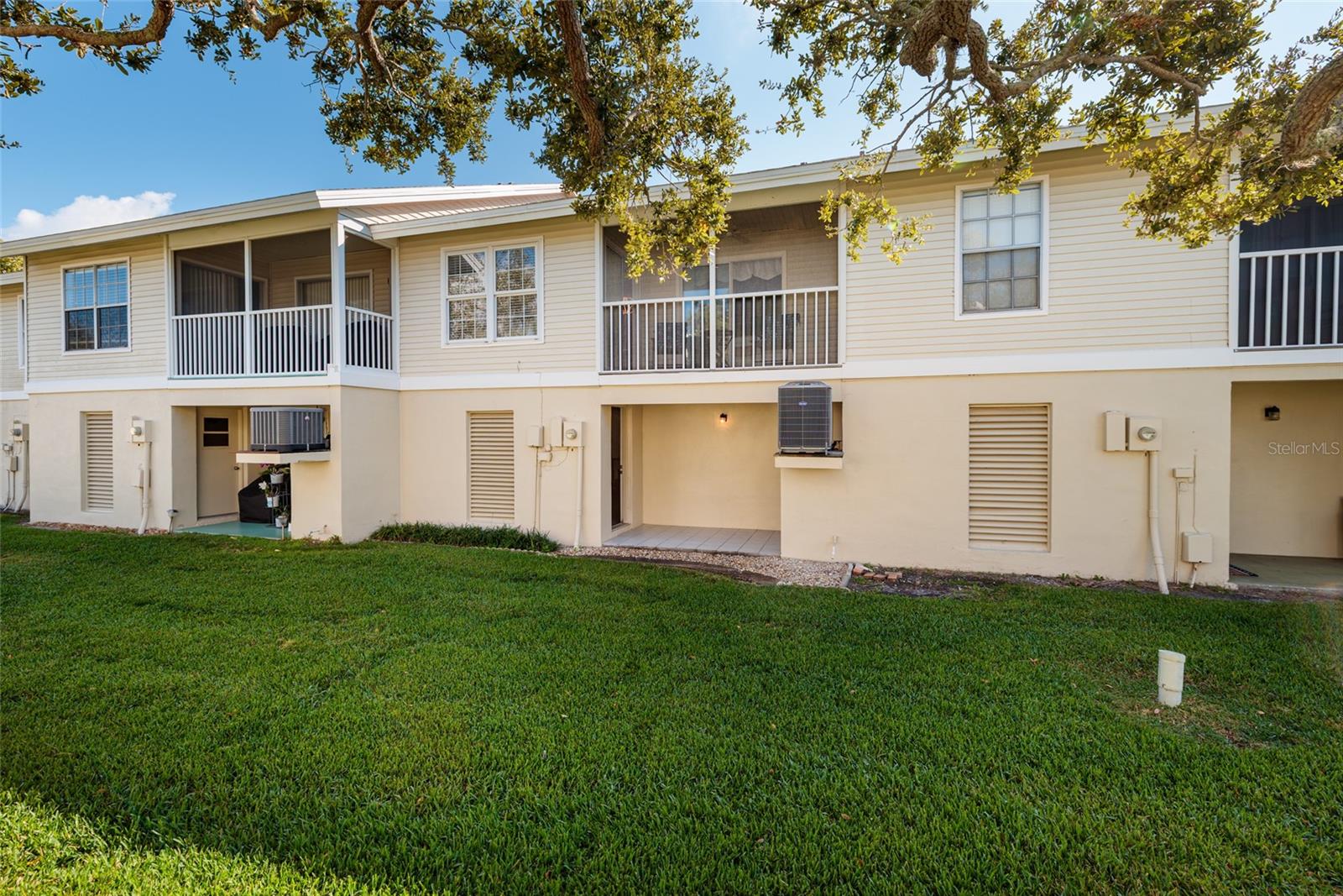 Image 31 of 64 For 216 Sun Vista Ct S