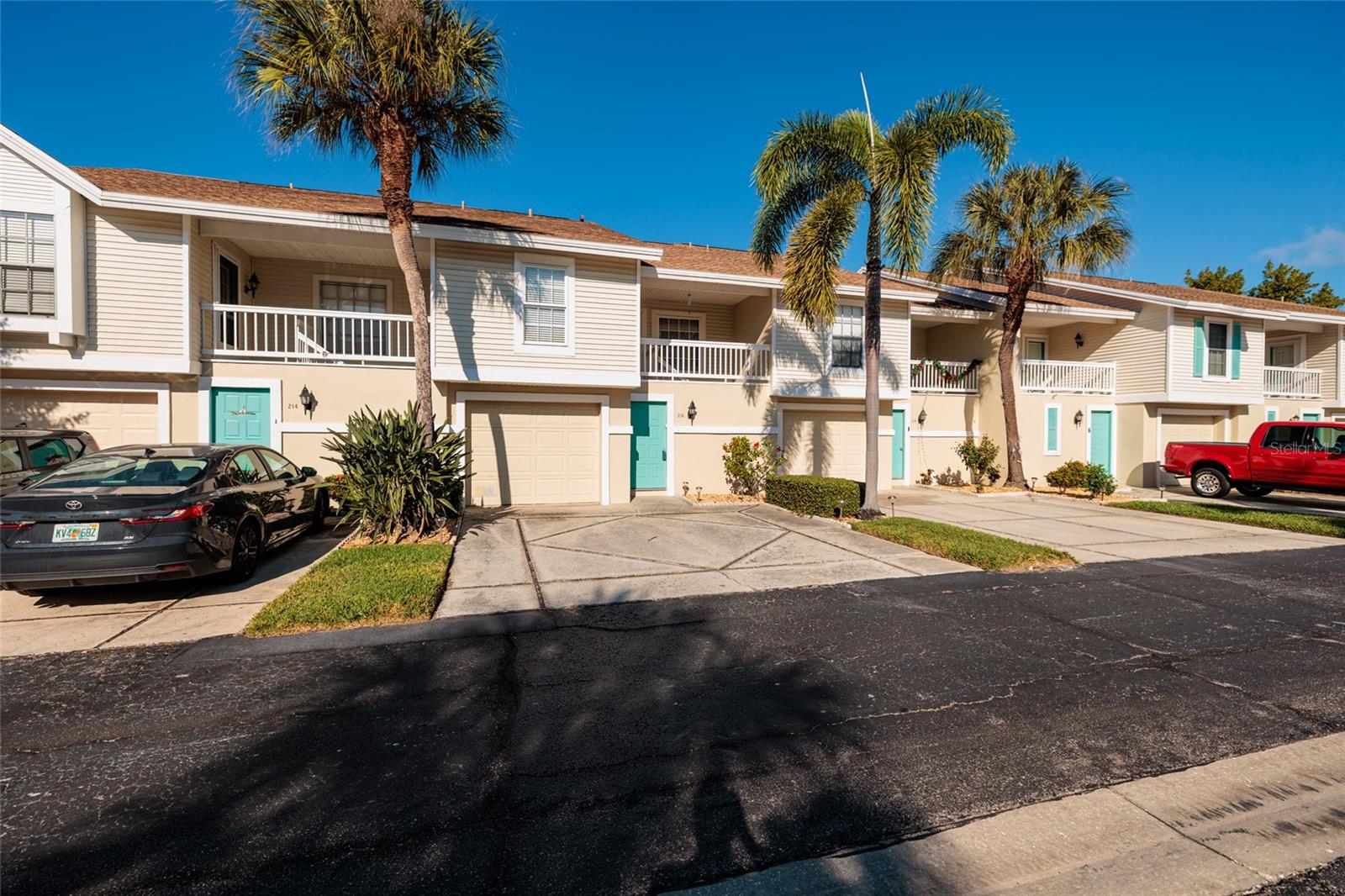 Image 42 of 64 For 216 Sun Vista Ct S