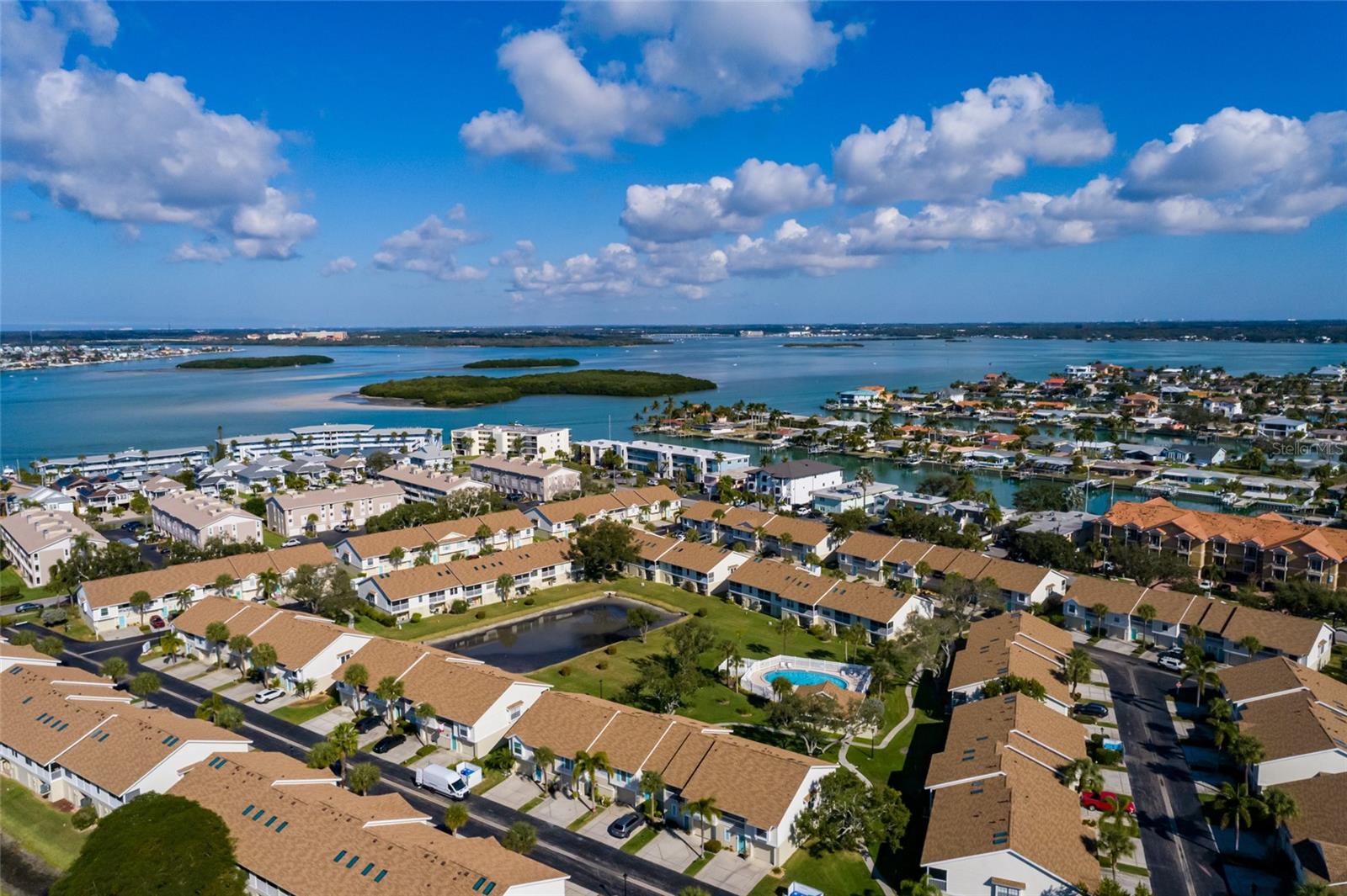 Image 52 of 64 For 216 Sun Vista Ct S