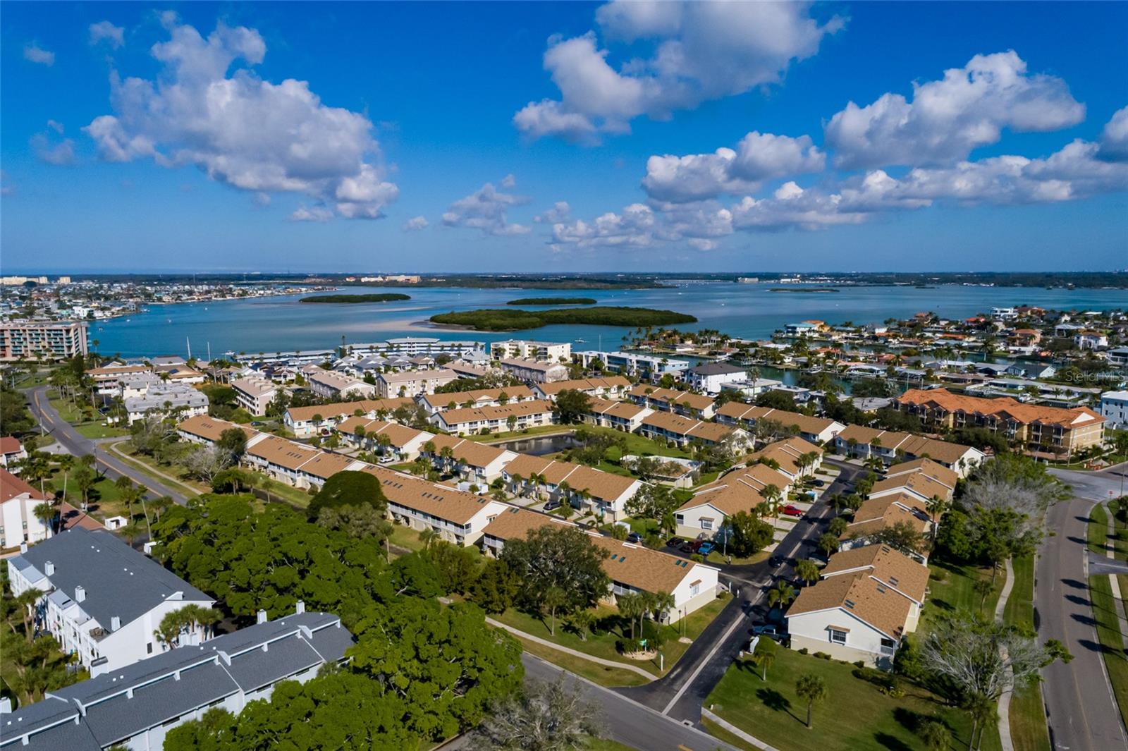 Image 53 of 64 For 216 Sun Vista Ct S