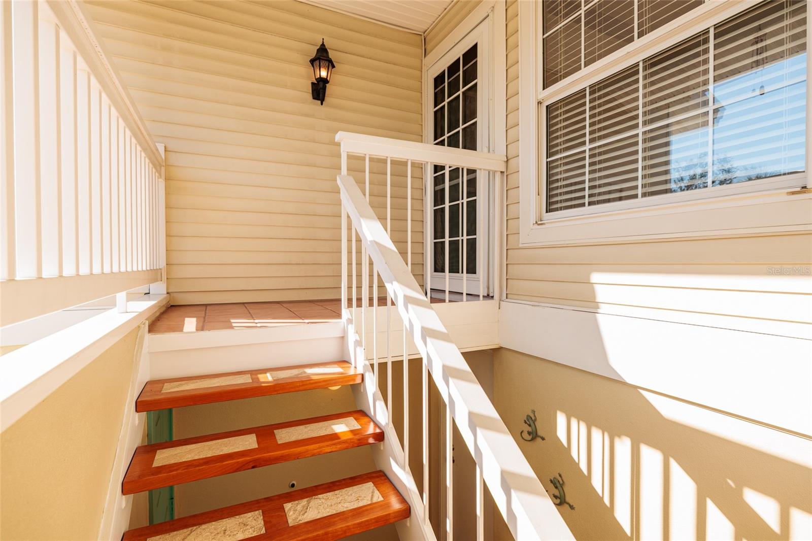 Image 6 of 64 For 216 Sun Vista Ct S