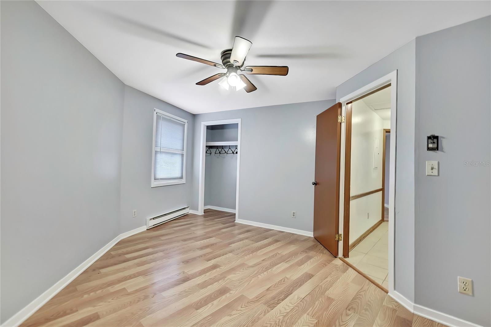 Listing photo id 9 for 7830 Butler Avenue