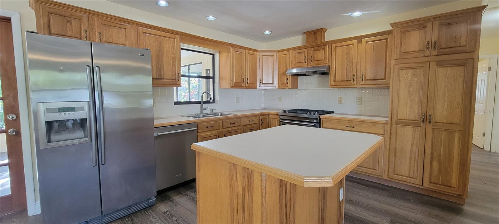 Image 9 of 32 For 1790 75th Avenue N