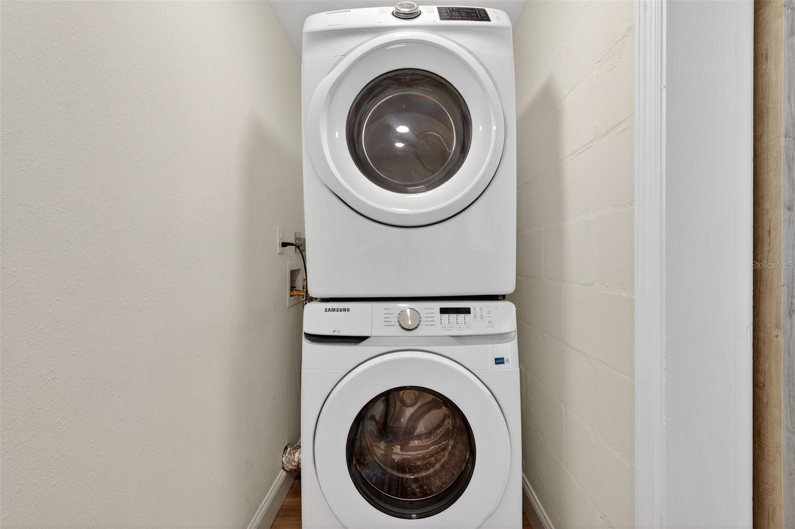 Image 30 of 49 For 316 Crystal Beach Avenue