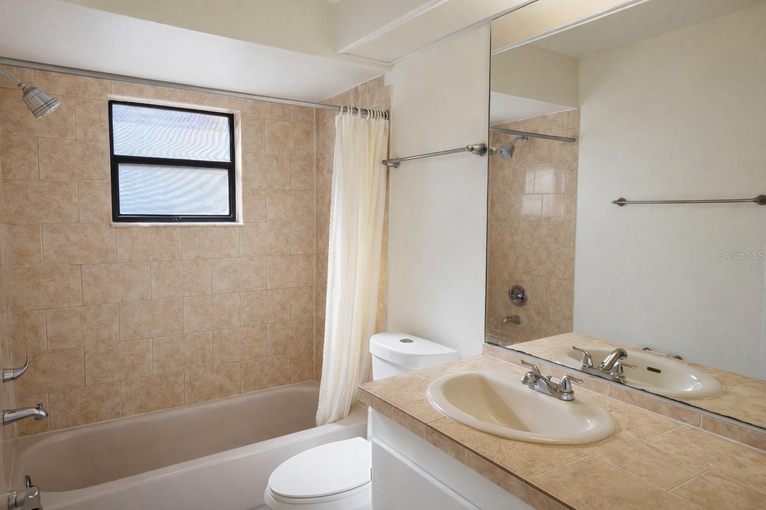 Listing photo id 9 for 2902 Blossom Lake Drive