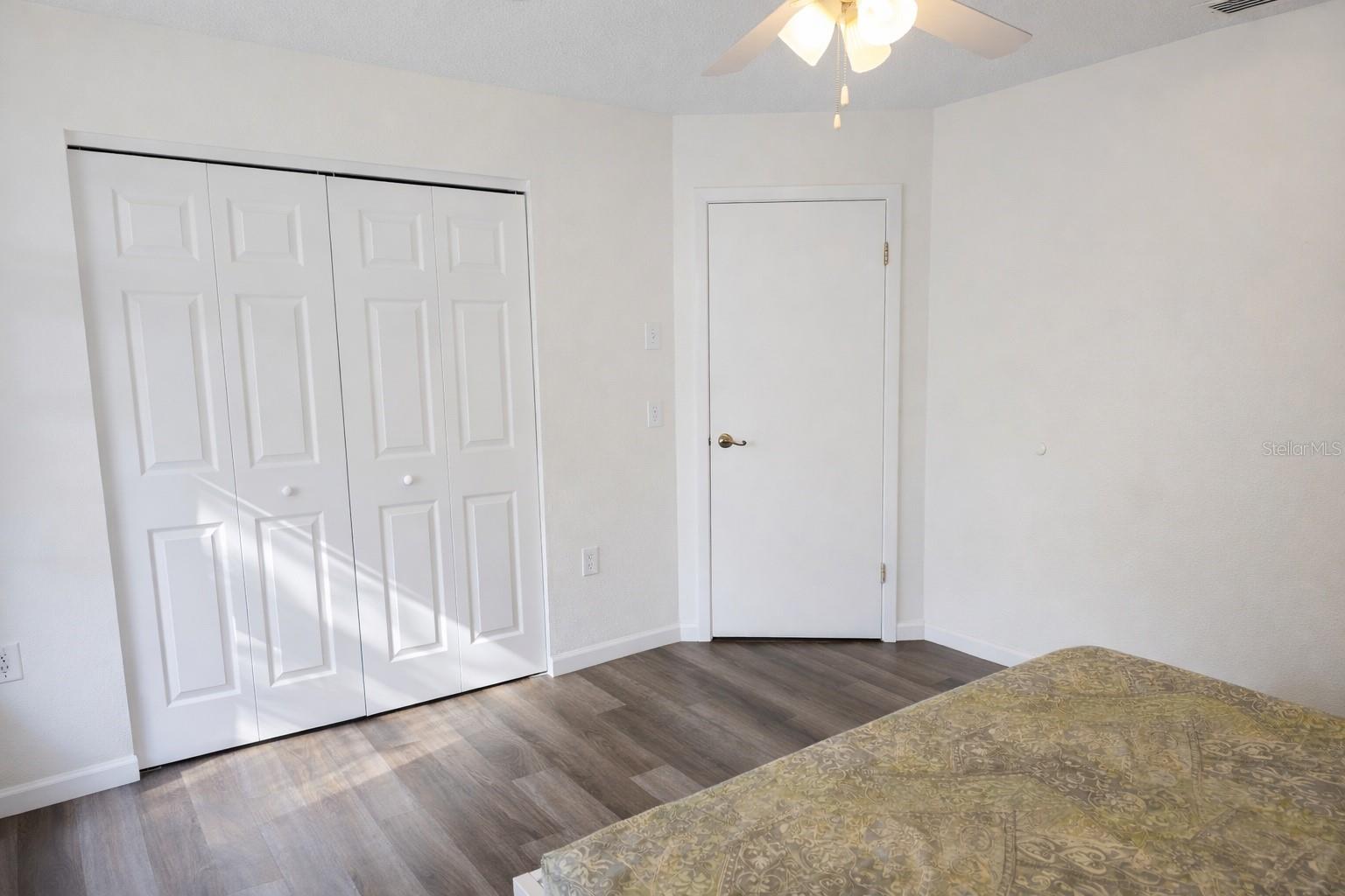 Listing photo id 7 for 2902 Blossom Lake Drive