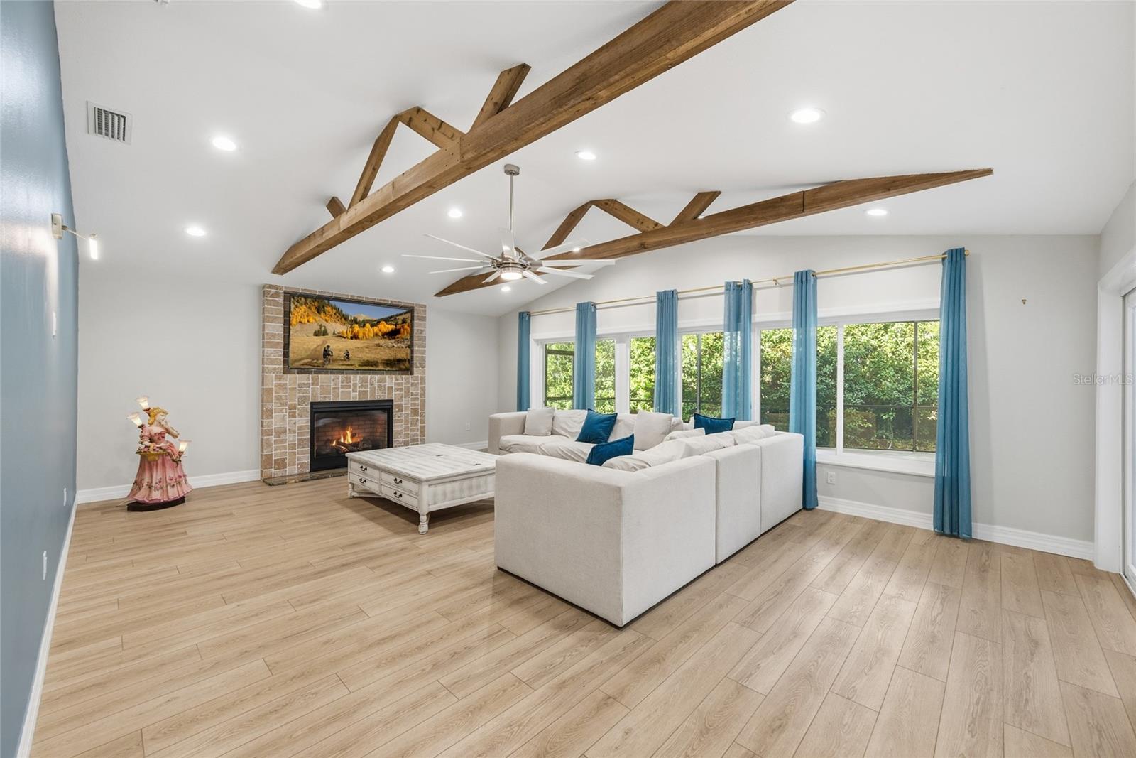 Image 20 of 65 For 3843 Georgia Court