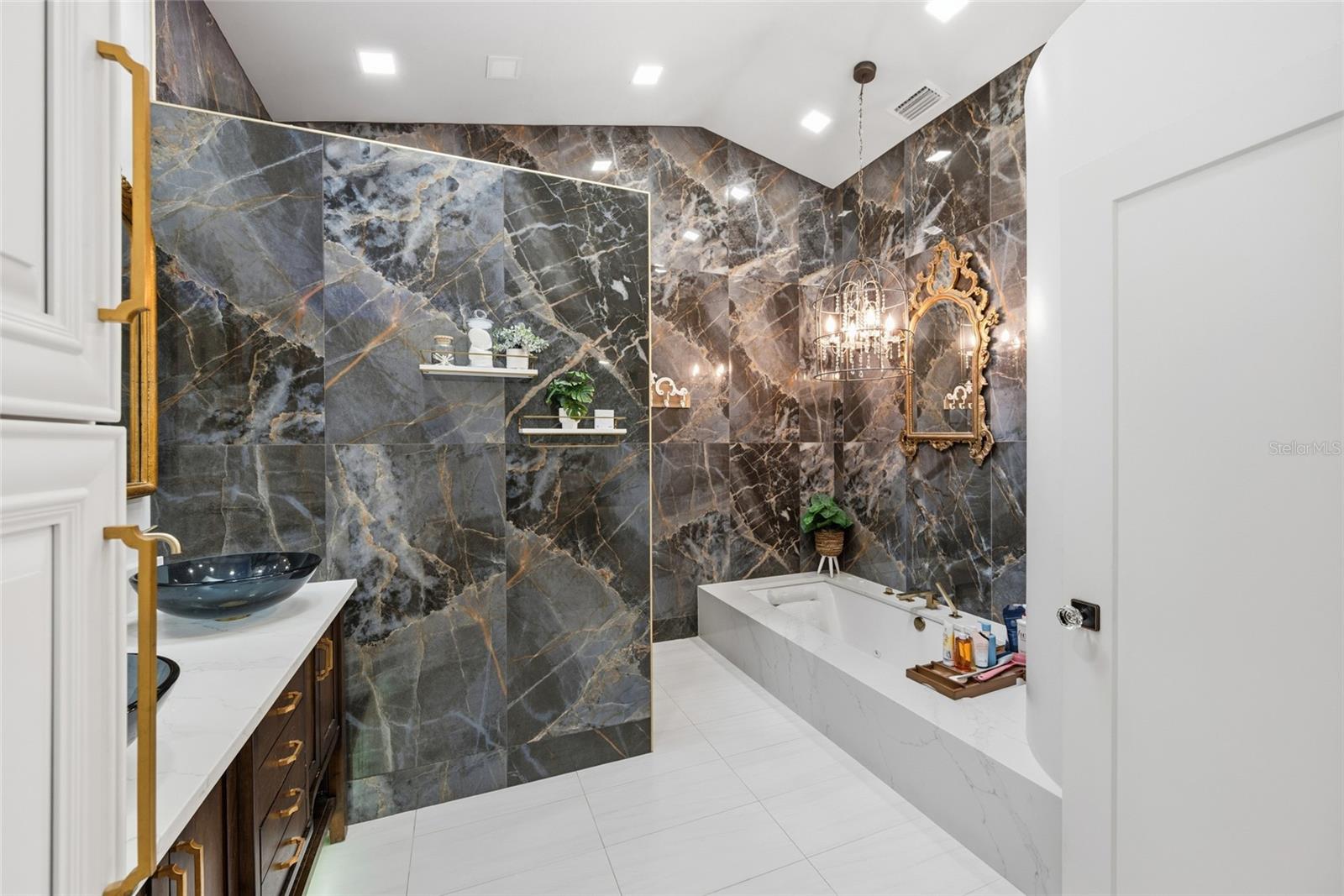 Image 29 of 65 For 3843 Georgia Court