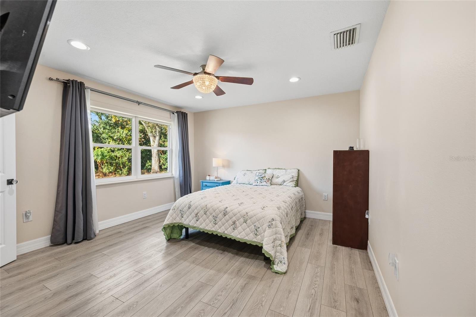 Image 38 of 65 For 3843 Georgia Court