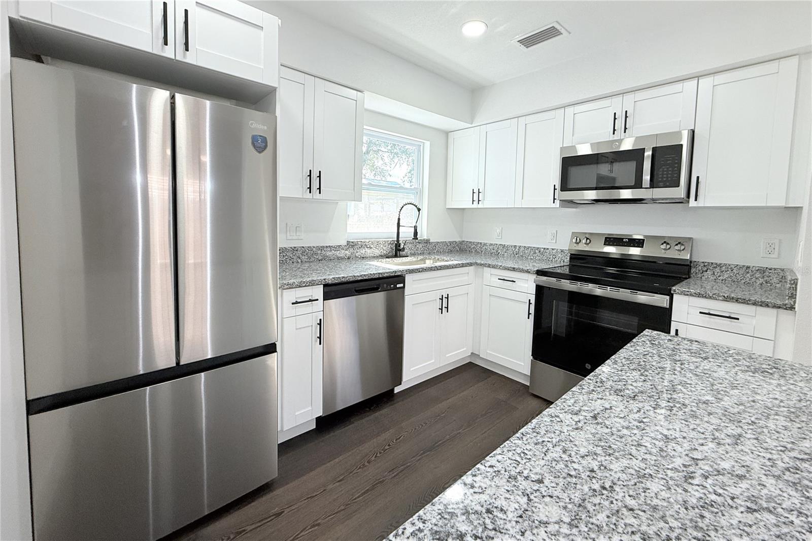 Image 21 of 62 For 10418 Oklawaha Avenue