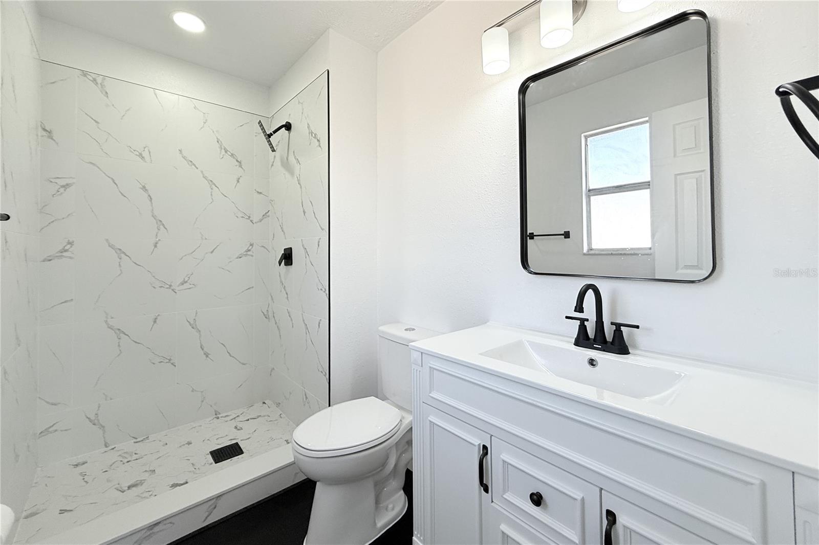 Image 23 of 62 For 10418 Oklawaha Avenue