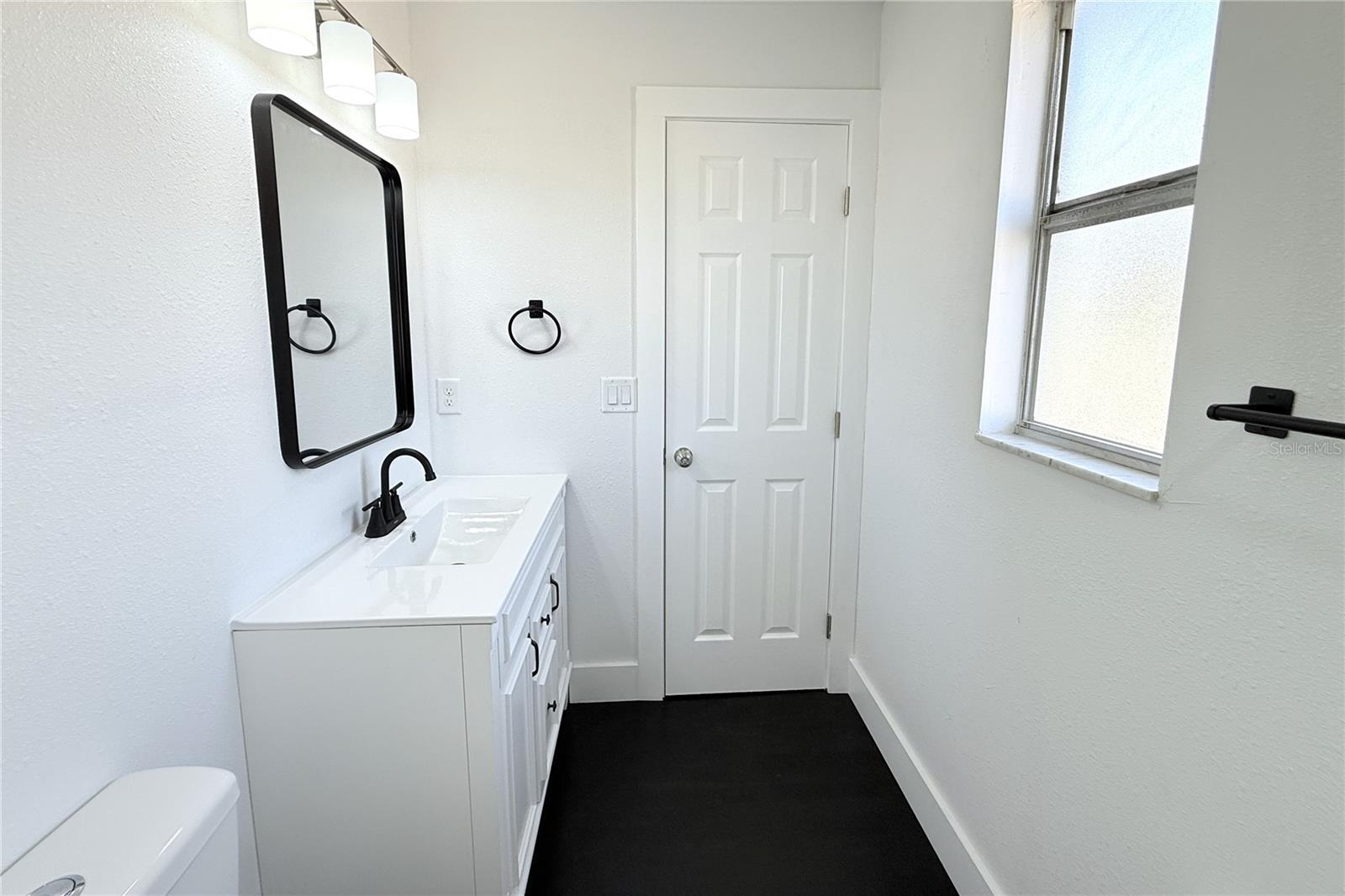 Image 25 of 62 For 10418 Oklawaha Avenue