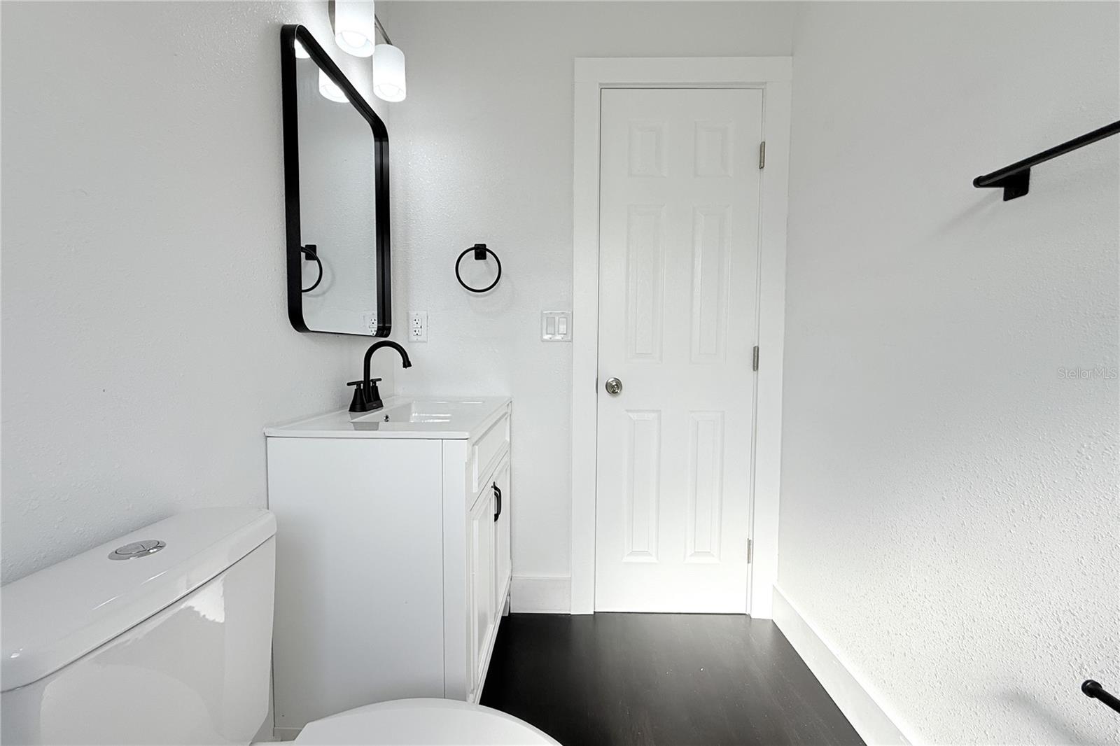 Image 40 of 62 For 10418 Oklawaha Avenue