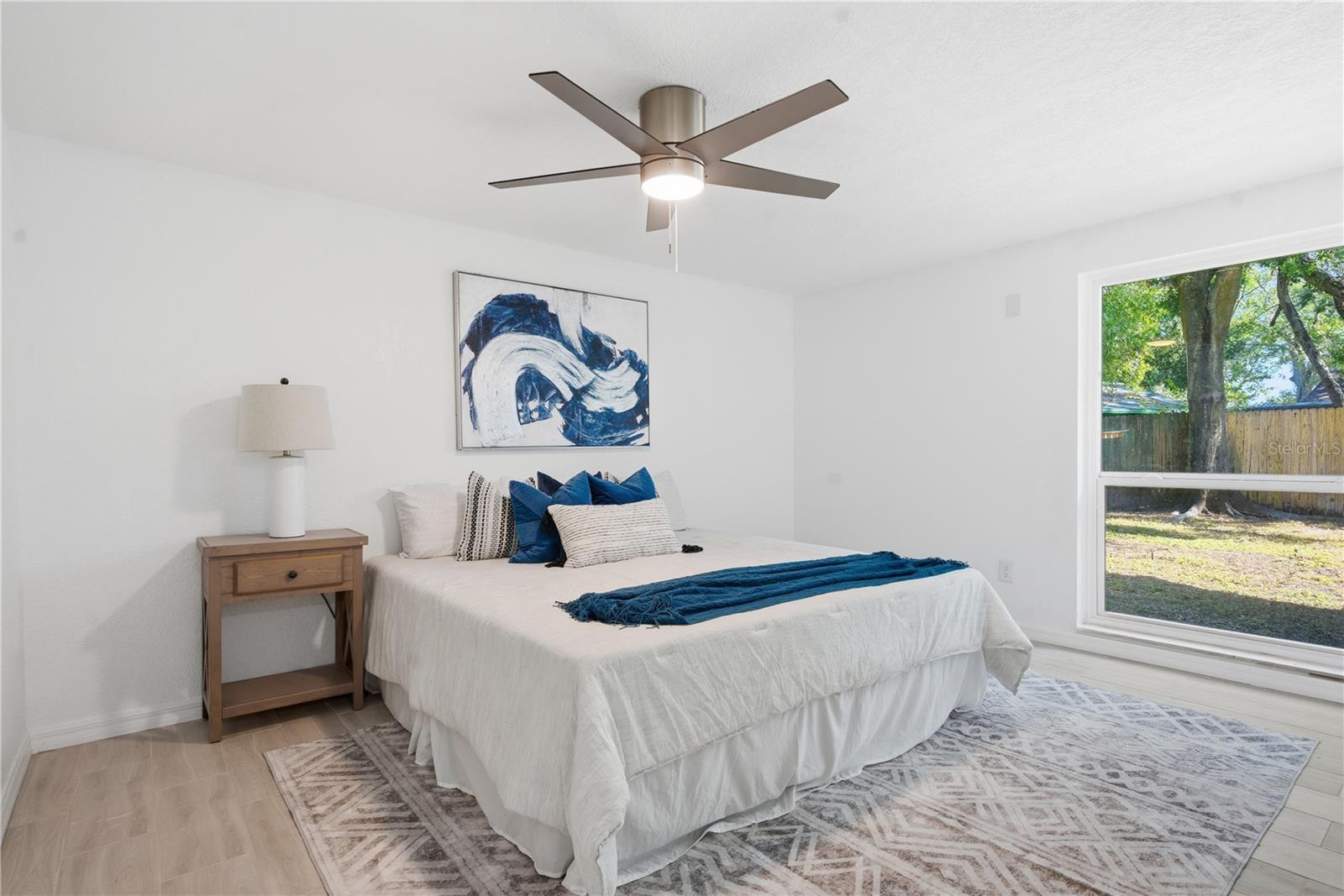 Listing photo id 26 for 613 Highview Circle N