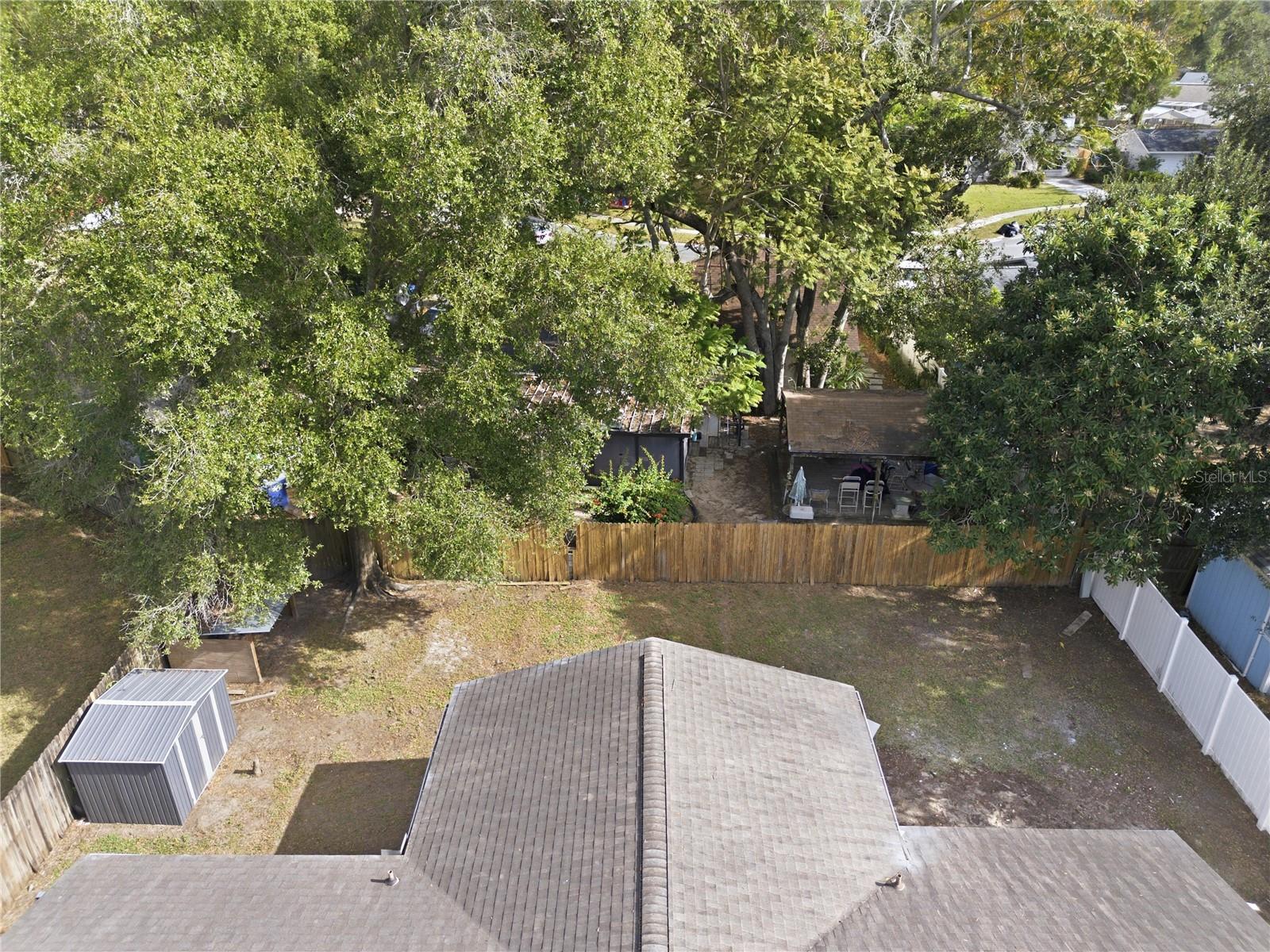 Listing photo id 3 for 613 Highview Circle N