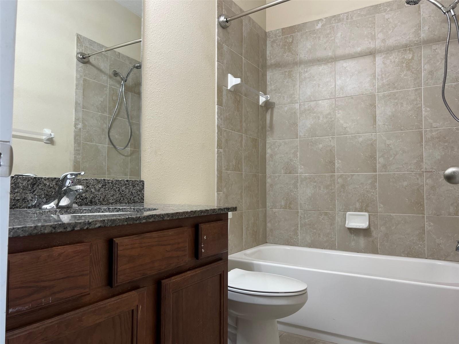 Image 20 of 35 For 822 Callista Cay Loop