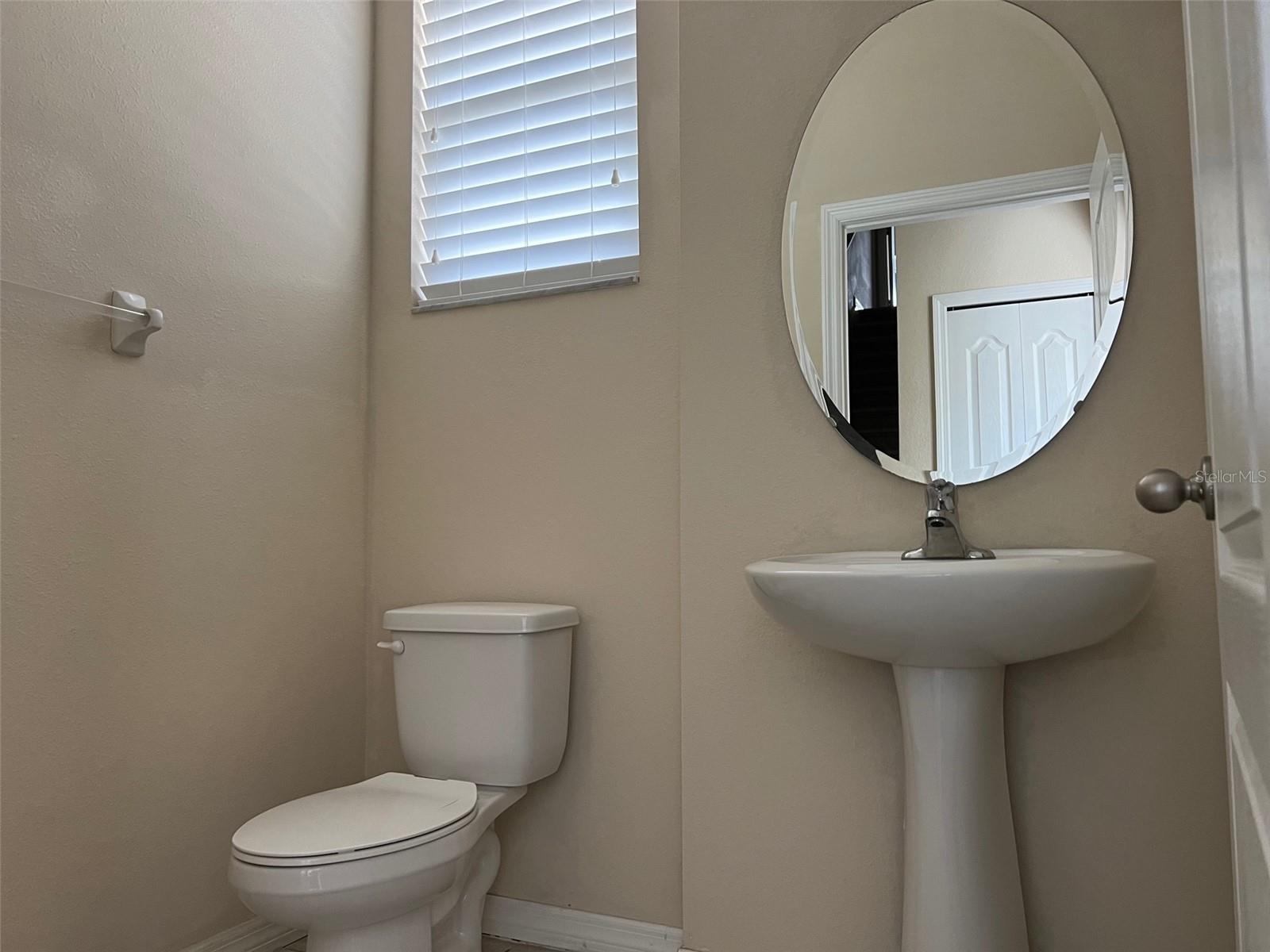 Image 22 of 35 For 822 Callista Cay Loop