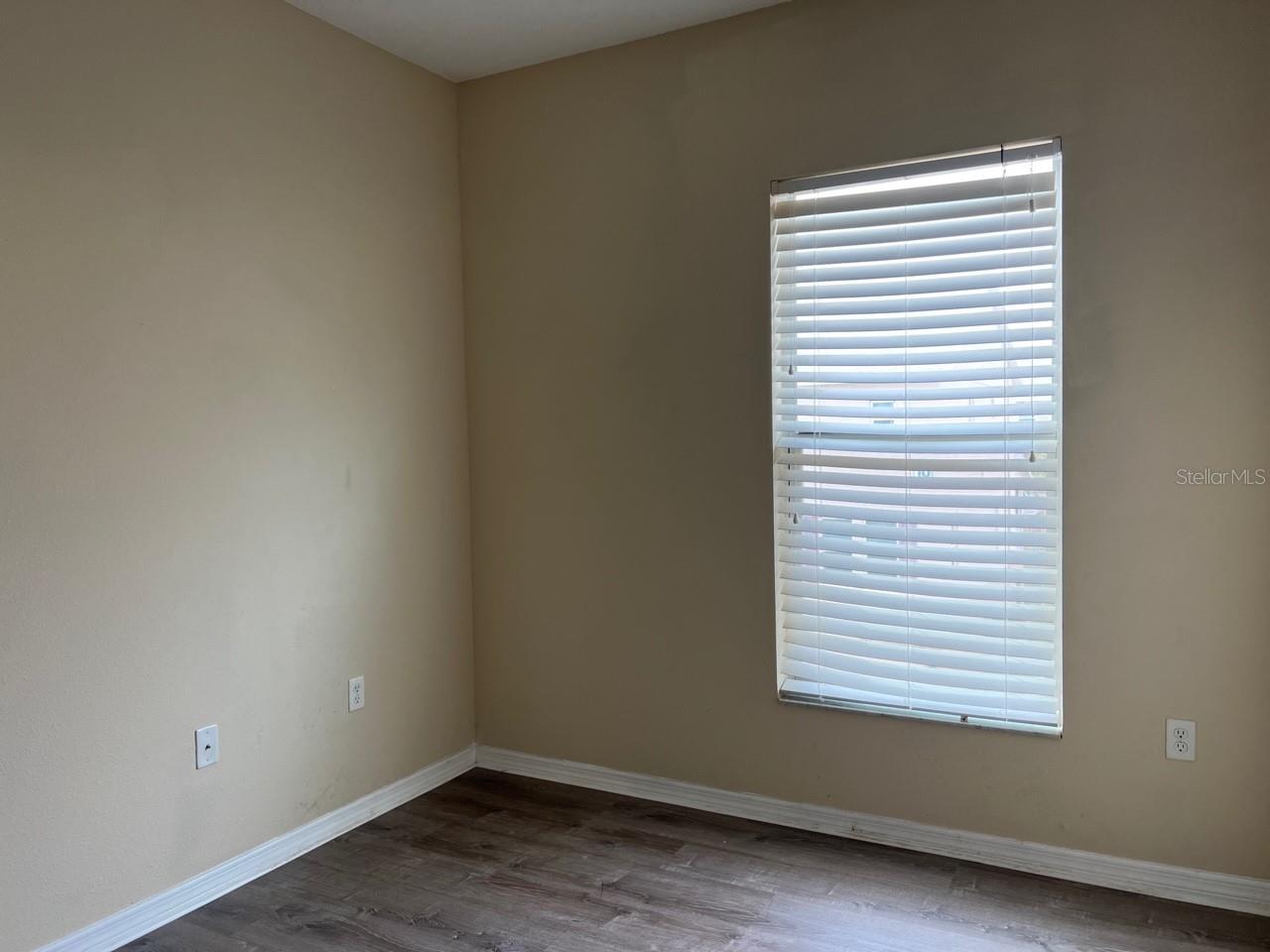 Image 8 of 35 For 822 Callista Cay Loop