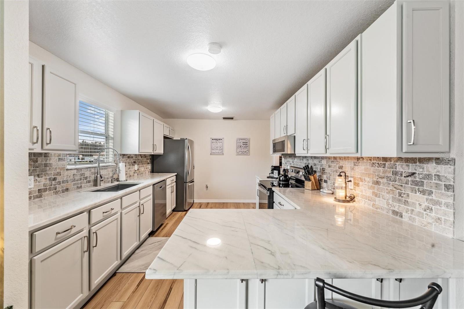 Image 13 of 41 For 4622 Justin Lane