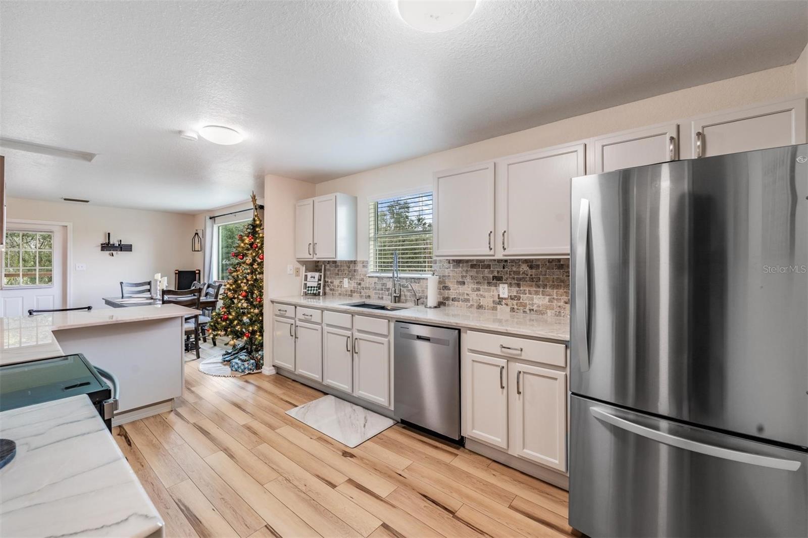 Image 15 of 41 For 4622 Justin Lane