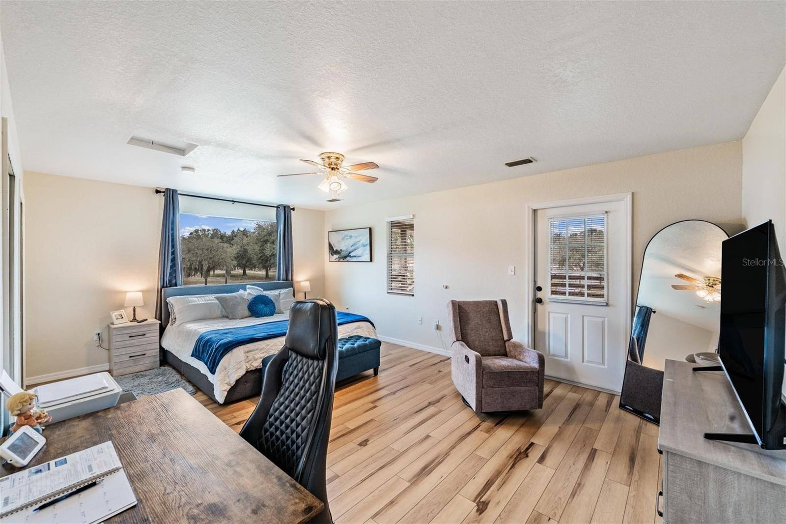 Image 18 of 41 For 4622 Justin Lane