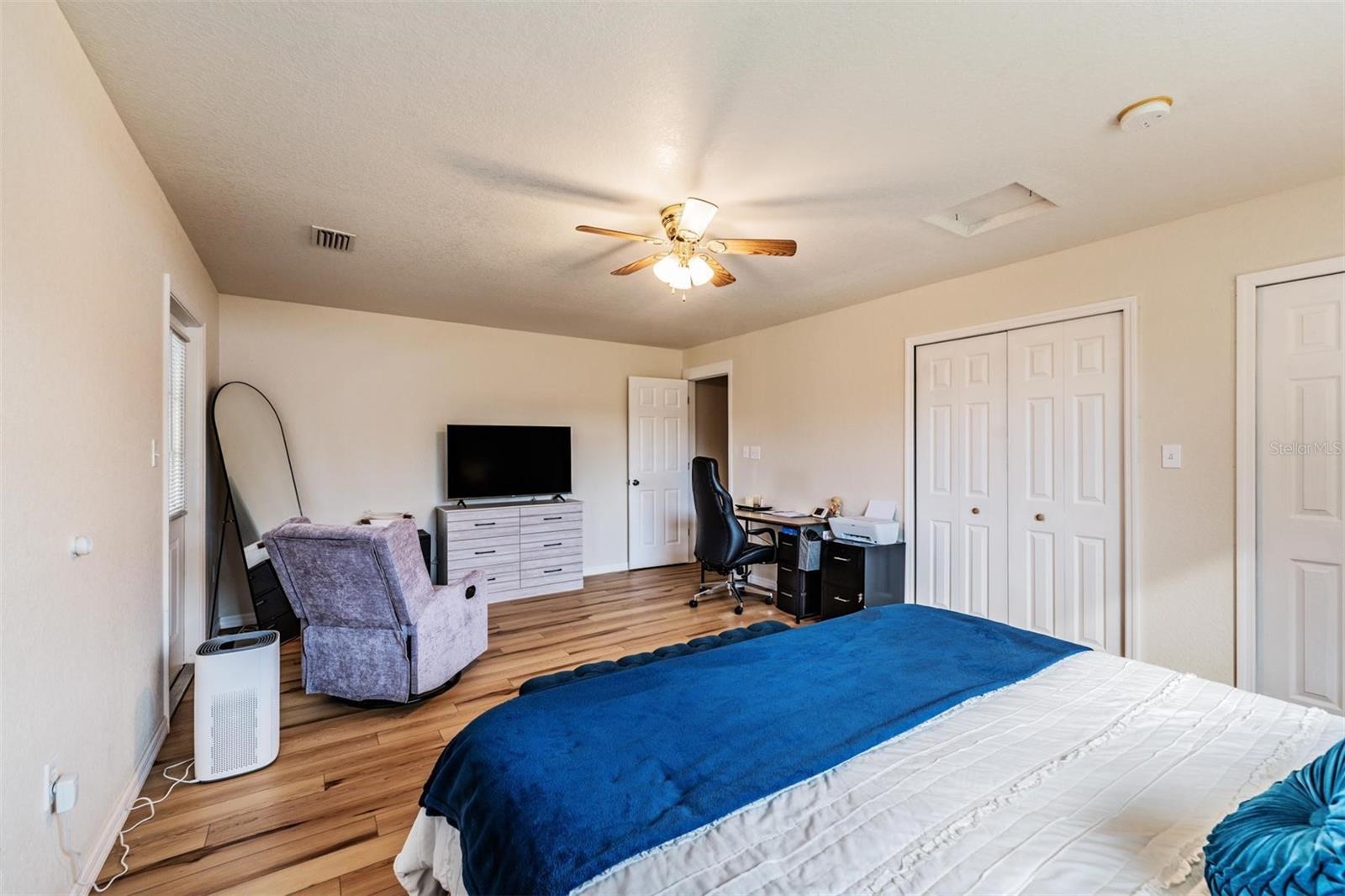 Image 19 of 41 For 4622 Justin Lane