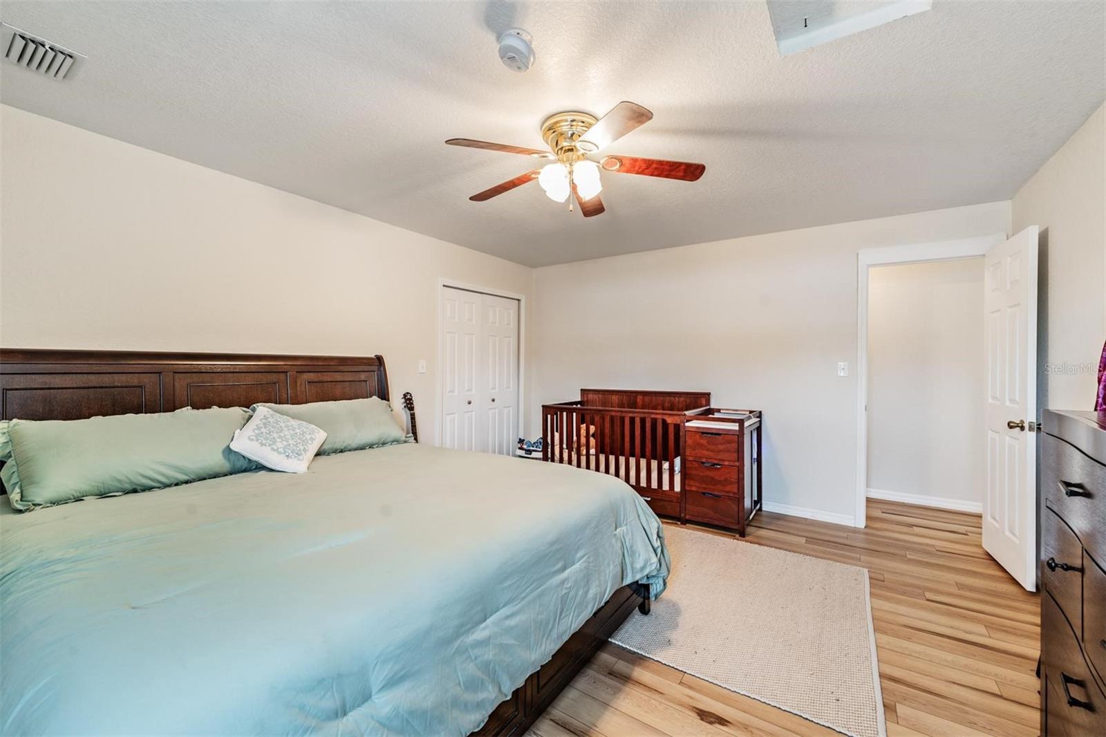 Image 22 of 41 For 4622 Justin Lane