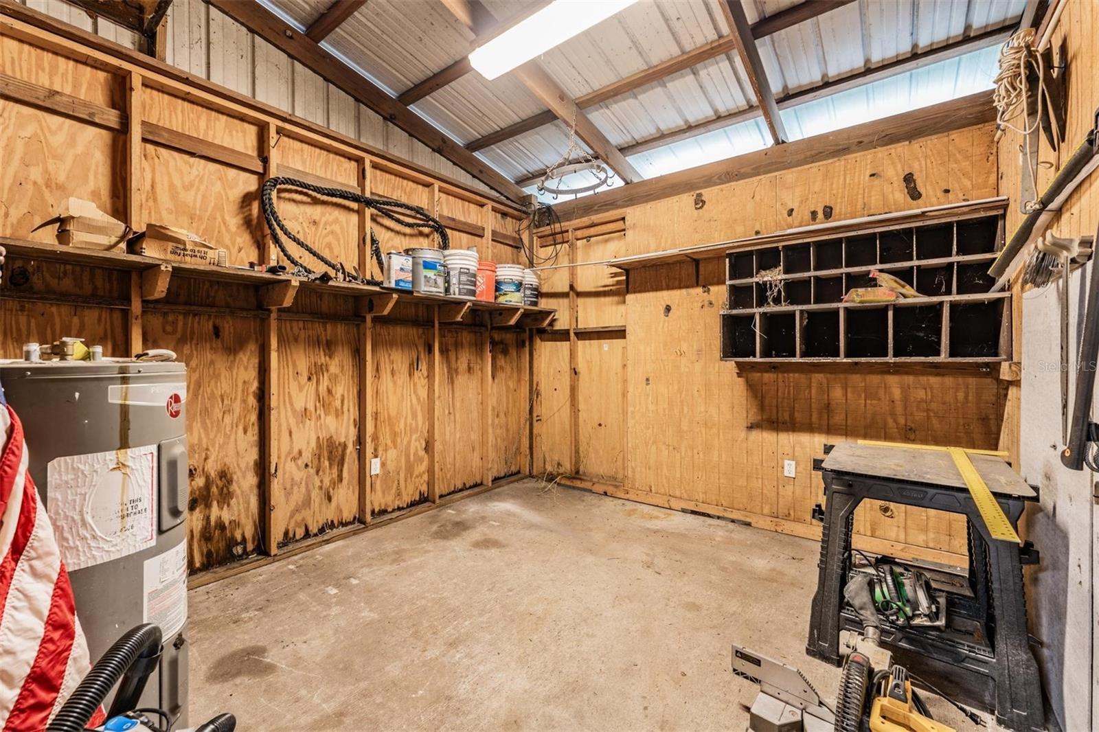 Image 32 of 41 For 4622 Justin Lane