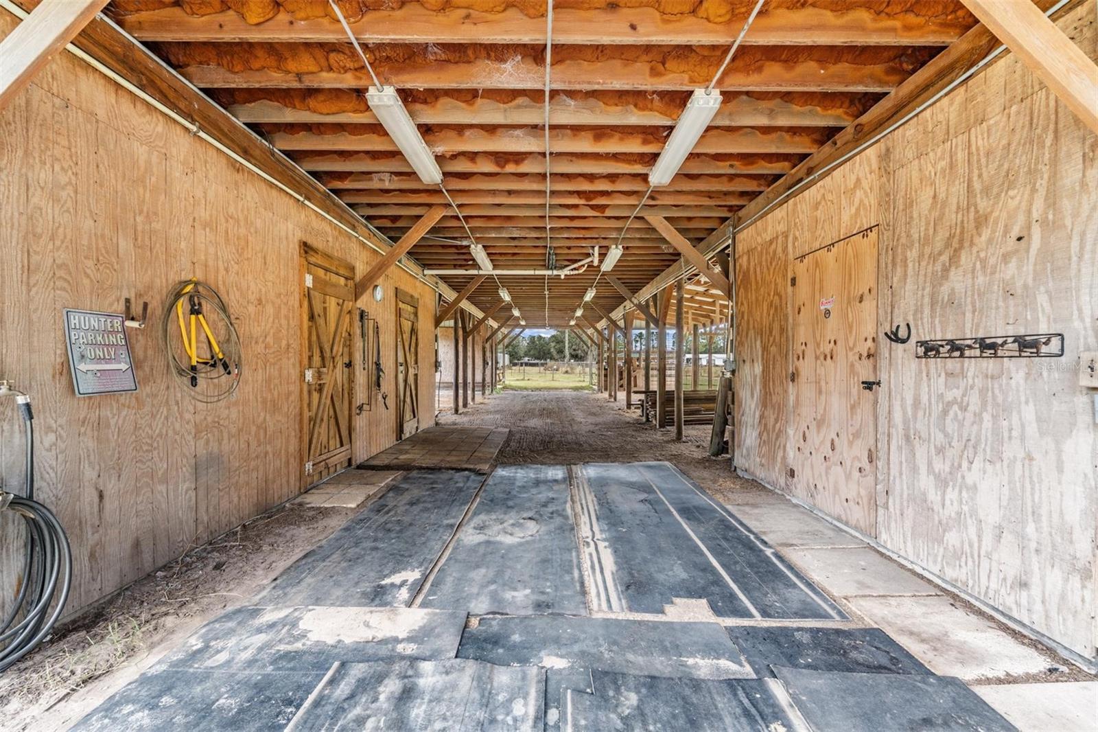 Image 6 of 41 For 4622 Justin Lane