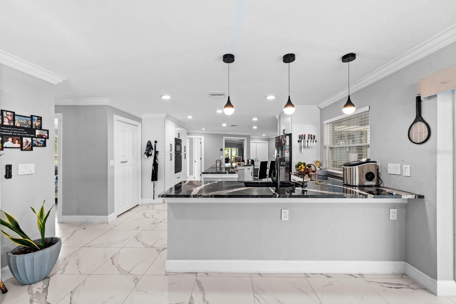 Image 11 of 33 For 2850 Landover Drive