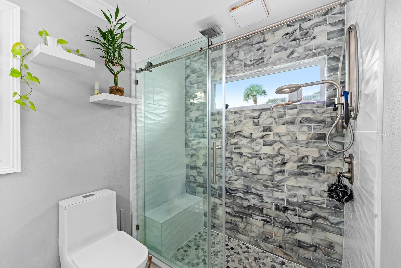 Image 18 of 33 For 2850 Landover Drive