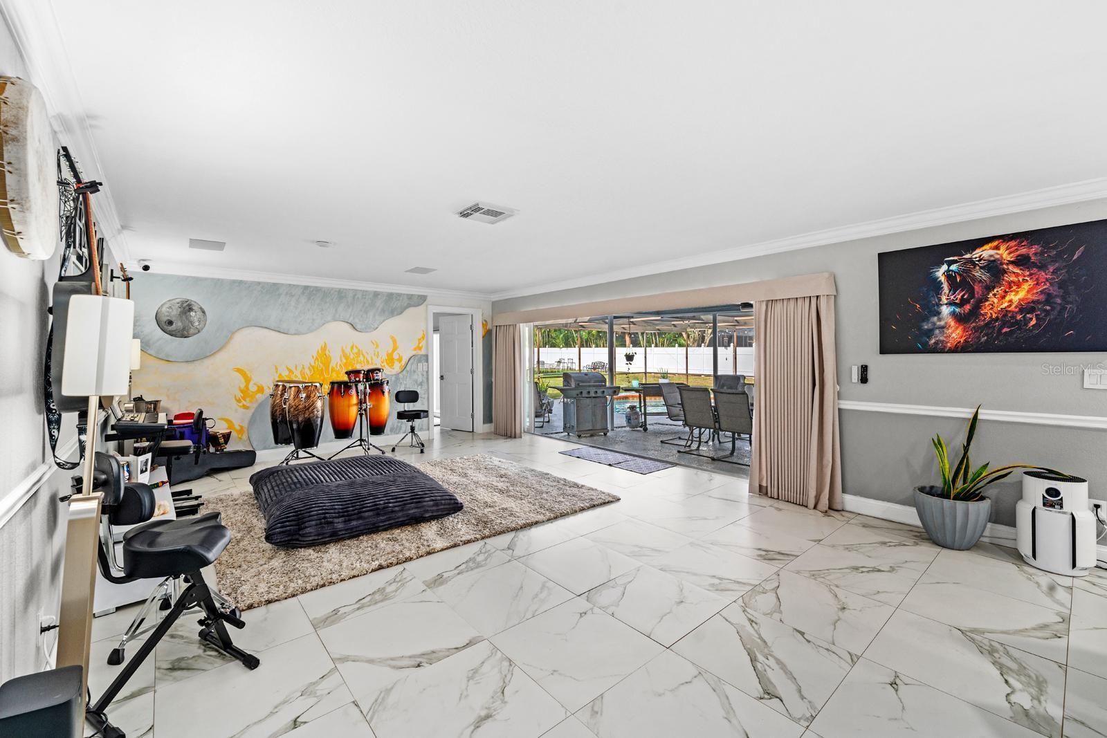 Image 8 of 33 For 2850 Landover Drive