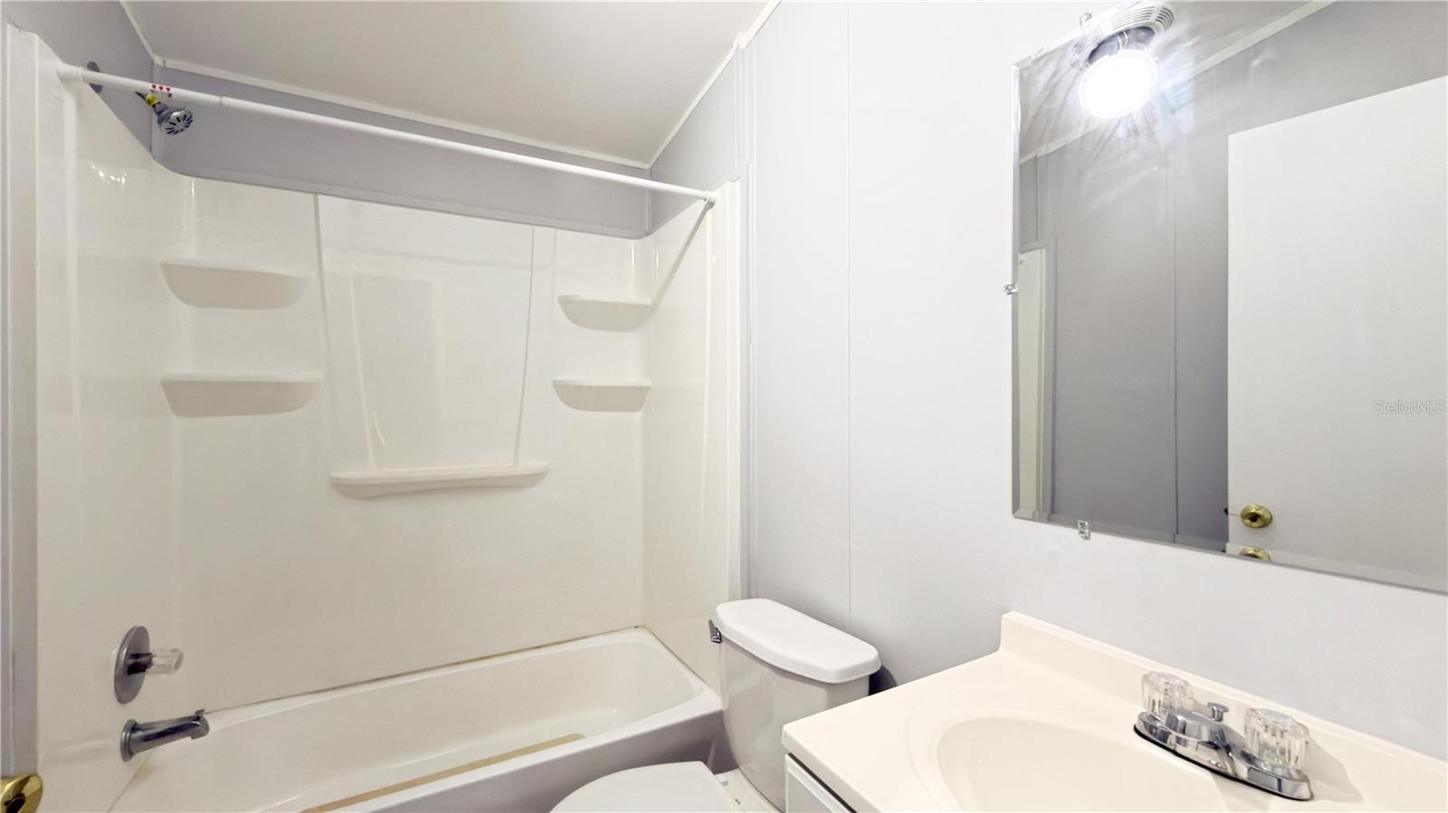 Listing photo id 12 for 6735 Mangrove Drive