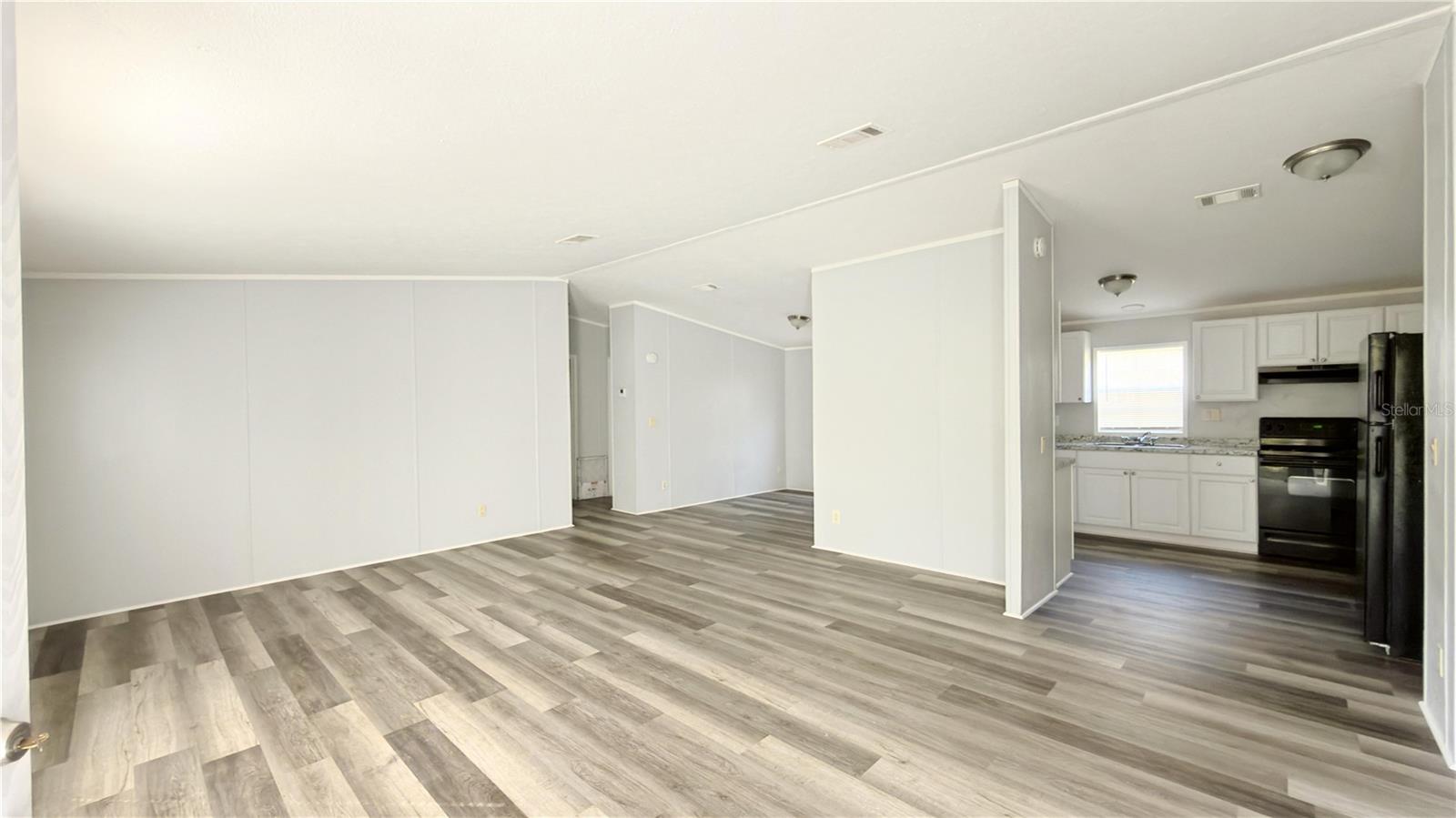 Listing photo id 1 for 6735 Mangrove Drive